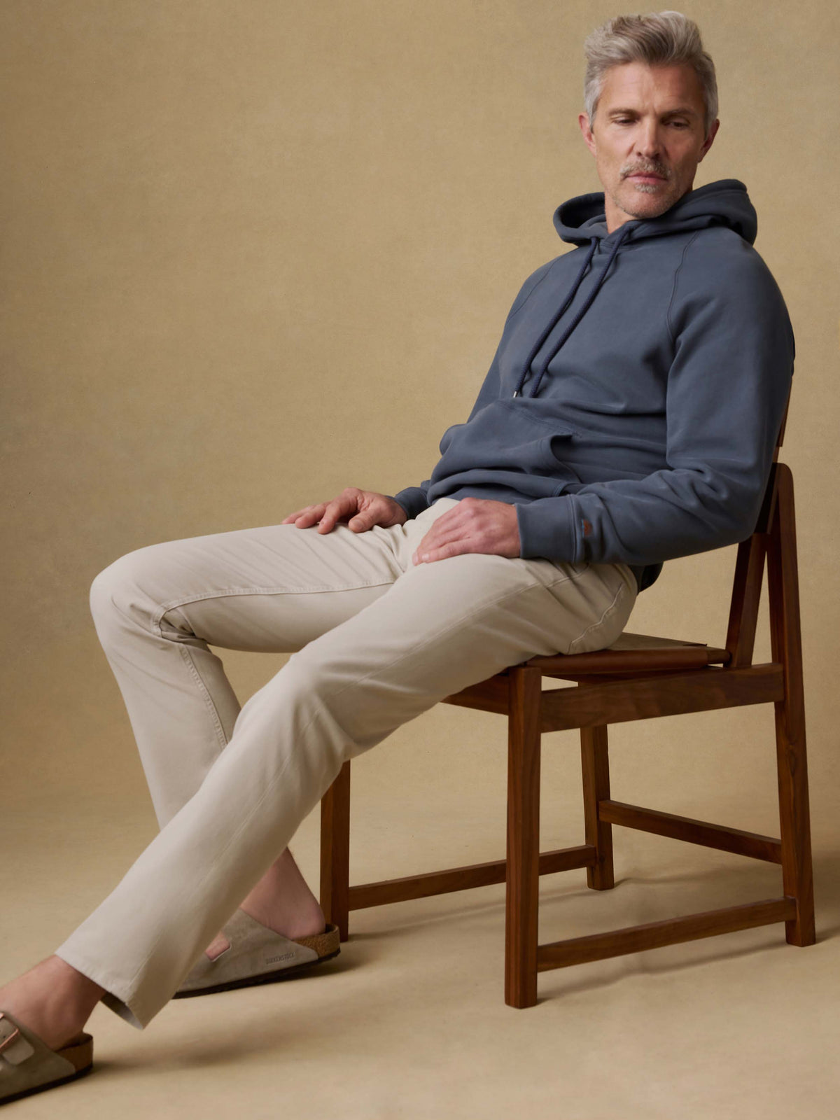 SP26-Faherty-Mens-MQF2413-BLN-High_Standard_Fleece_Hoodie-Blue_Nights_OM_EDITORIAL_1_Web.jpg