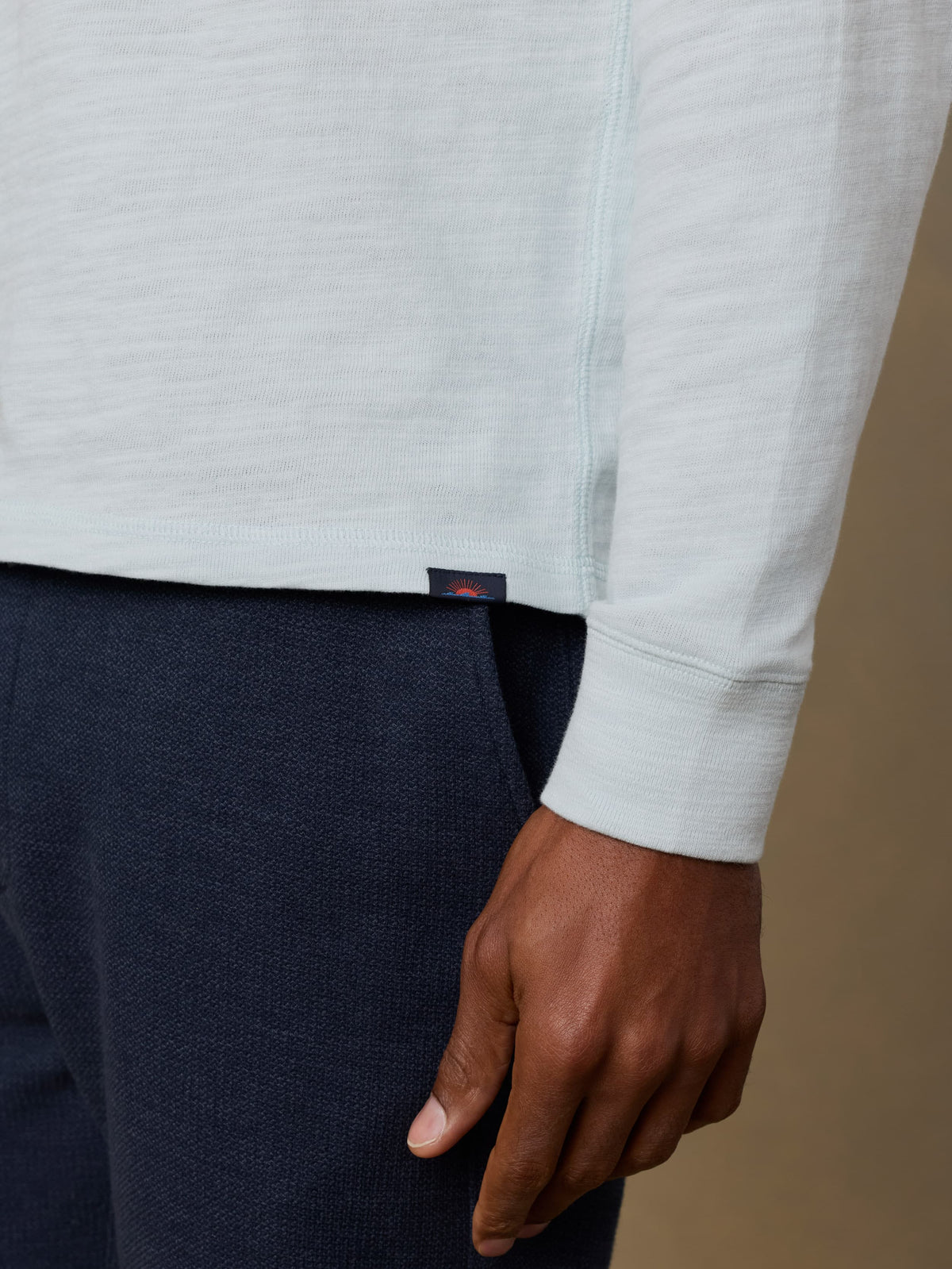 SP26-Faherty-Mens-MQS2618-SKY-SurfShopSunwashedSlubHoodie-Sky_OM_DETAIL1_1_Web.jpg