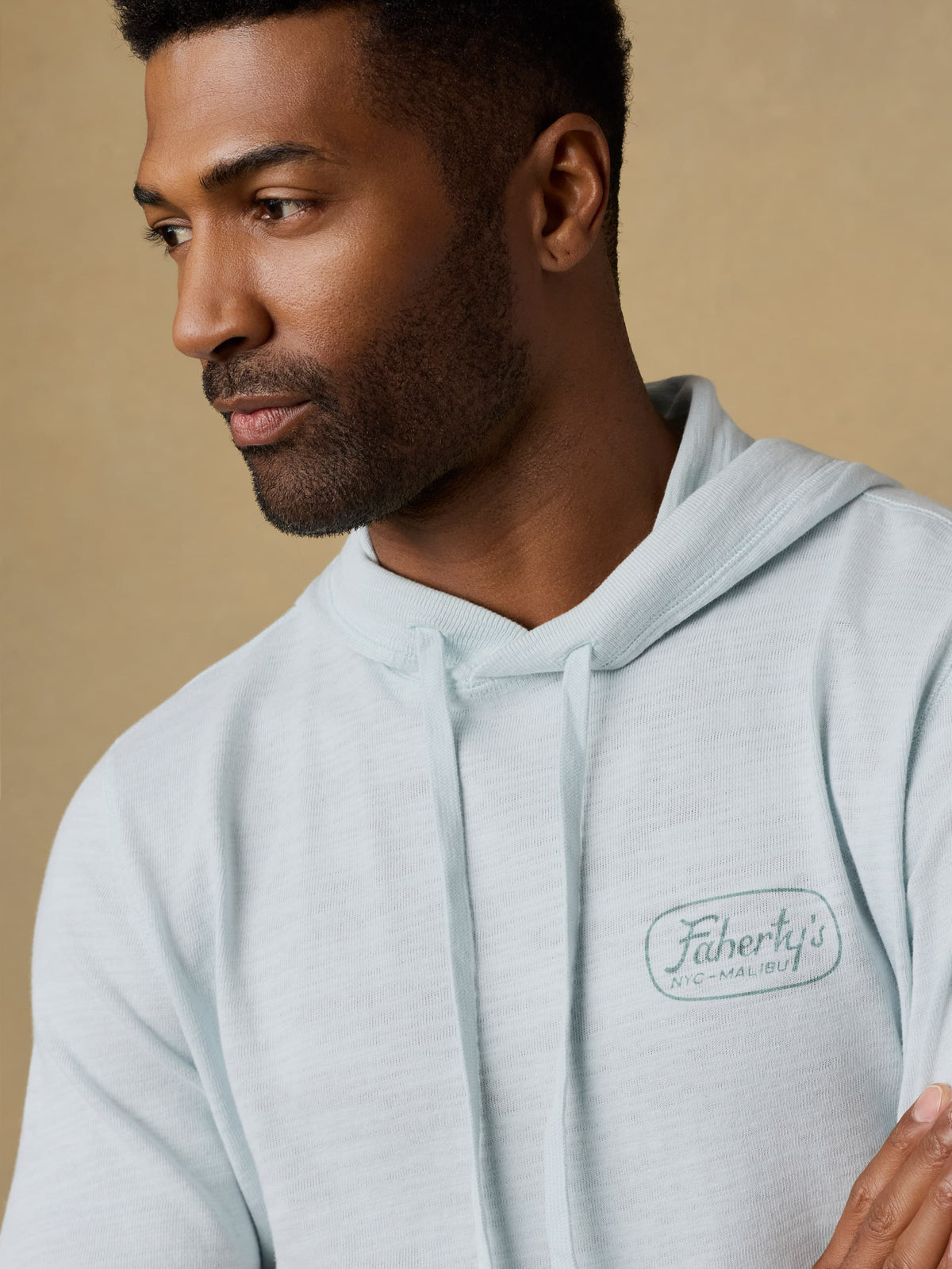 SP26-Faherty-Mens-MQS2618-SKY-SurfShopSunwashedSlubHoodie-Sky_OM_DETAIL2_1_Web.jpg