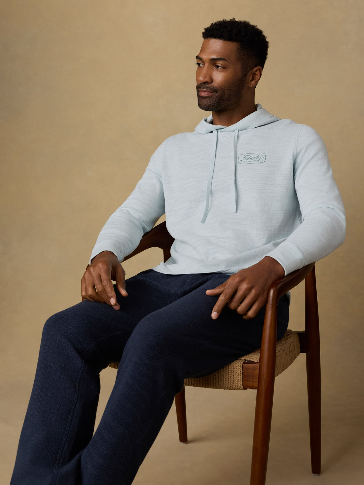 SP26-Faherty-Mens-MQS2618-SKY-SurfShopSunwashedSlubHoodie-Sky_OM_EDITORIAL_2_Web.jpg