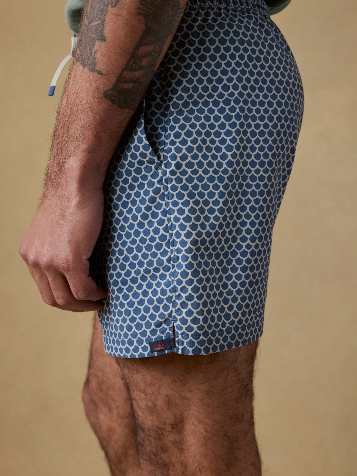SP26-Faherty-Mens-MSS2503-SHC-Shorelite_Trunk_5-Fishscale_OM_DETAIL2_1_Web.jpg