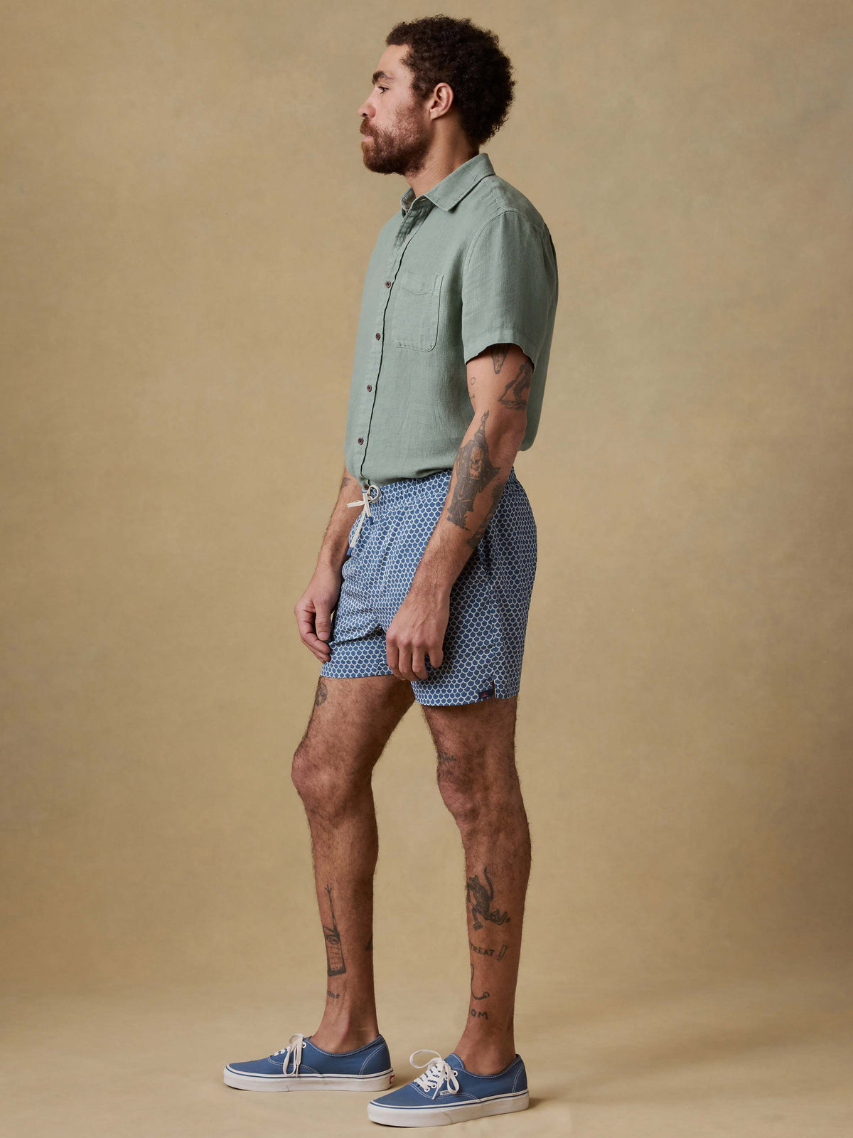 SP26-Faherty-Mens-MSS2503-SHC-Shorelite_Trunk_5-Fishscale_OM_FULL_BODY_1_Web.jpg