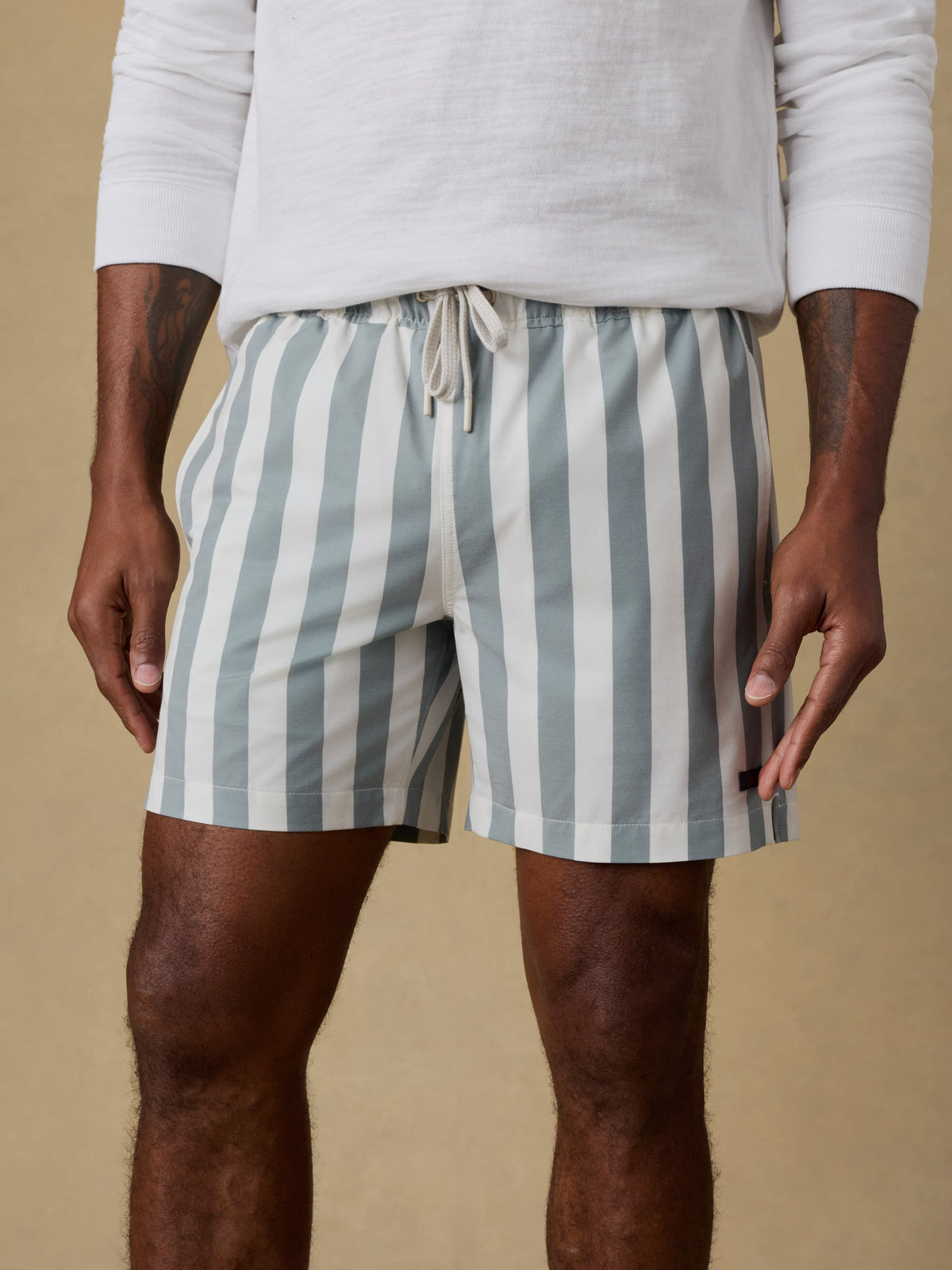 SP26-Faherty-Mens-MSS2600-AAG-AllDayTrunk_6-SageAwningStripe_OM_DETAIL1_1_Web.jpg