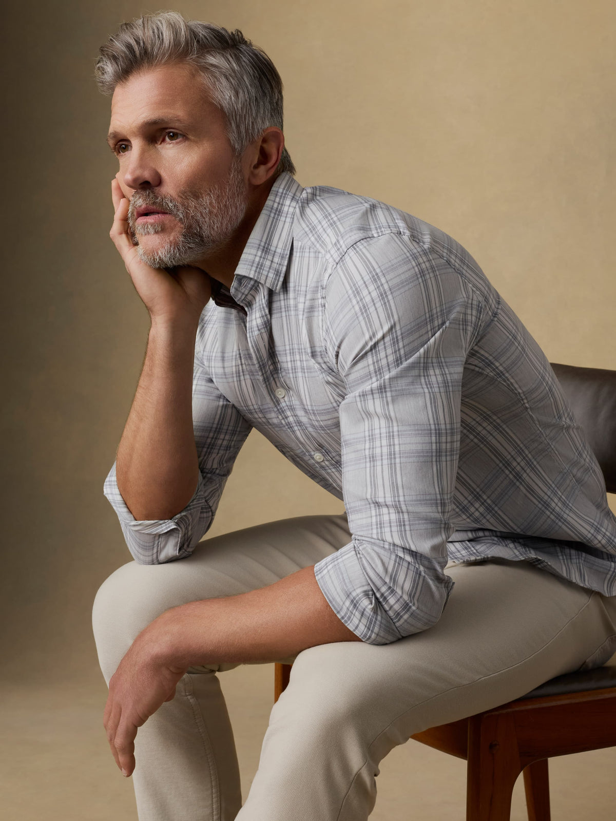 SP26-Faherty-Mens-MWC0082-GYL-TheMovementShirt-GreyCloudPlaid_OM_EDITORIAL_1_Web.jpg