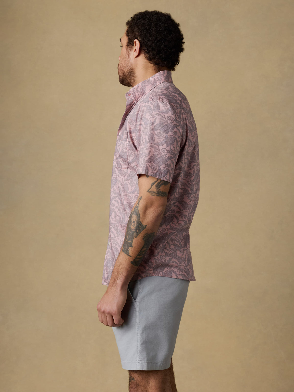 SP26-Faherty-Mens-MWS2507-MAC-SsMovementMontereyShirt-MauveTropicFoliage_OM_FRONT_CROP_2_Web.jpg