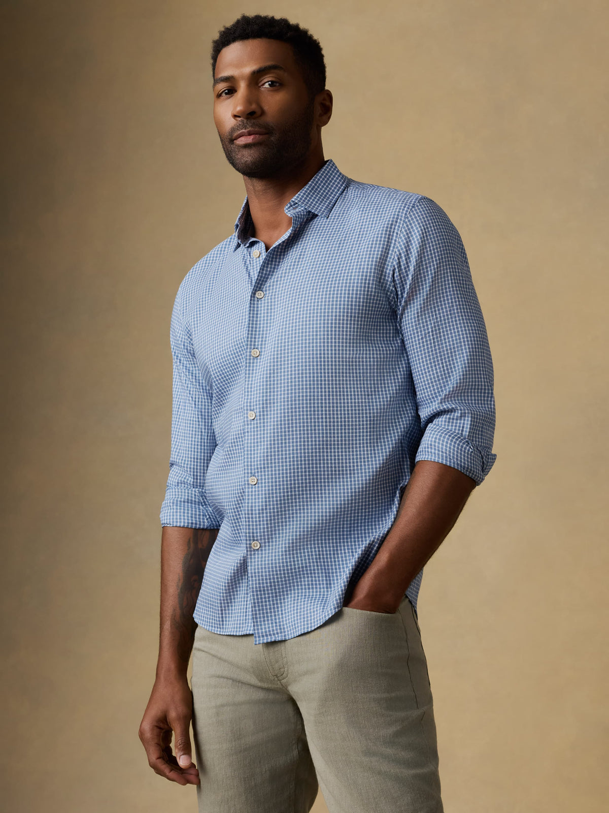 SP26-Faherty-Mens-MWS2509-WHK-MovementMontereyShirt-WhiteBlueCheck_OM_EDITORIAL_1_Web.jpg
