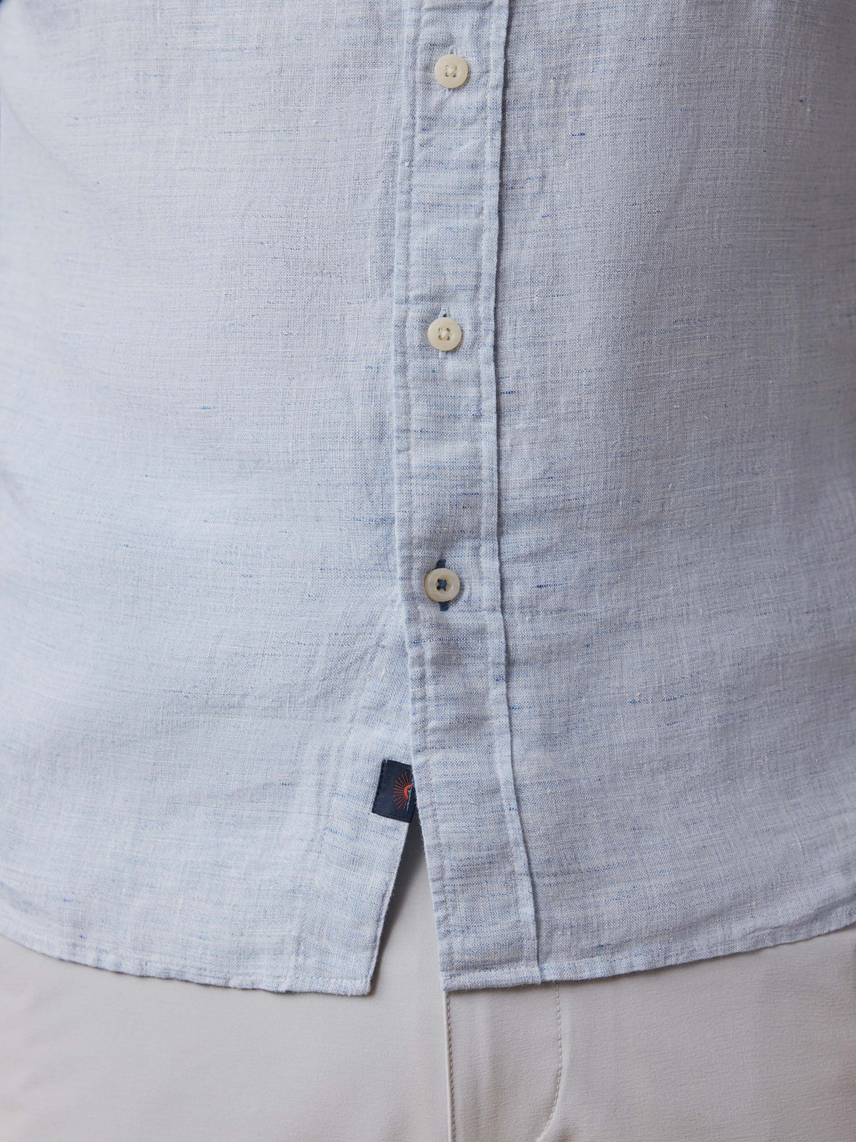 SP26-Faherty-Mens-MWS2511-LBM-LagunaLinenShirt-LightBlueMelange_OM_DETAIL2_1_Web.jpg