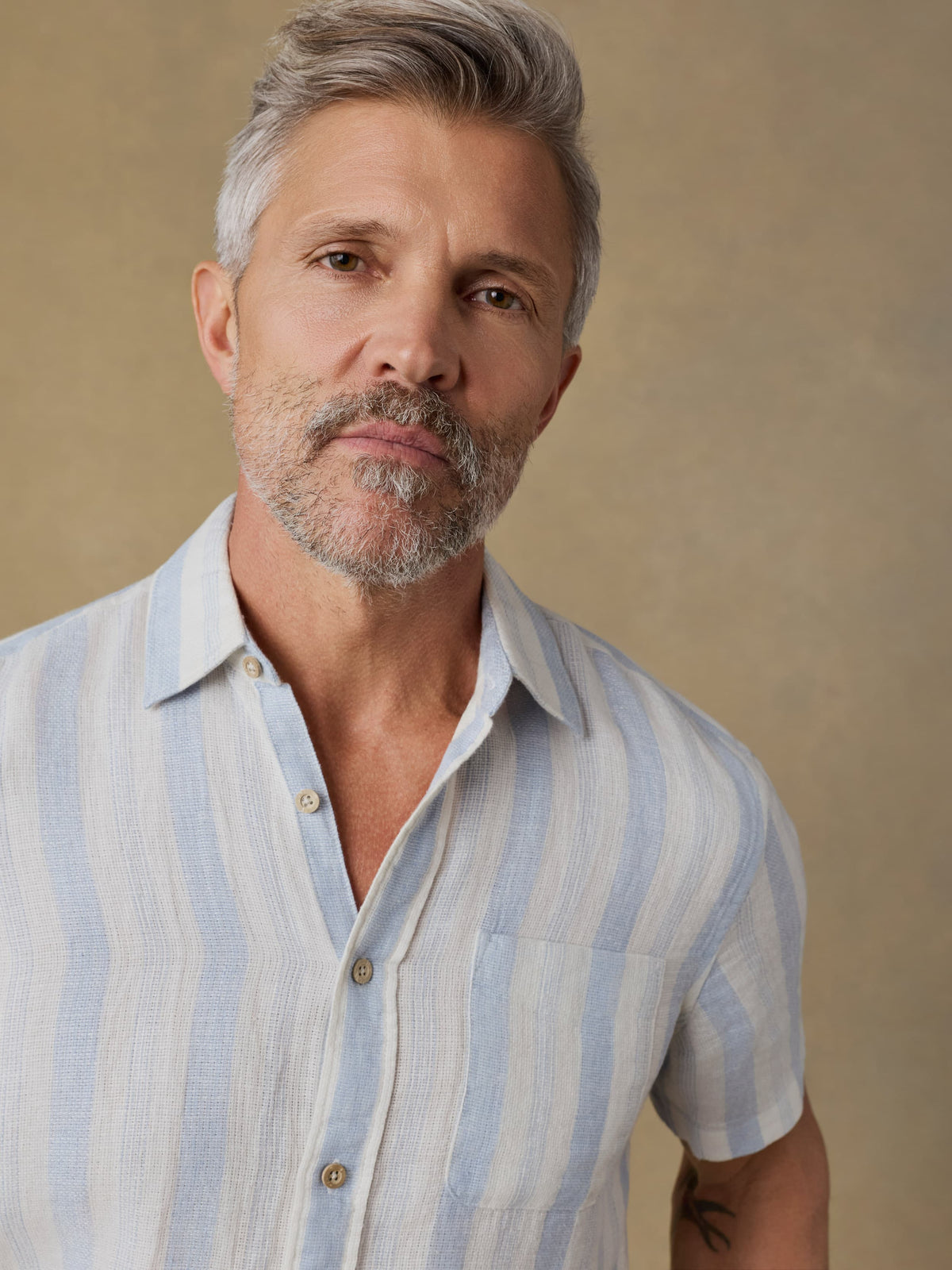 SP26-Faherty-Mens-MWS2515-IAL-SsPalmaLinenShirt-IslandBlueStripe_OM_DETAIL1_1_Web.jpg