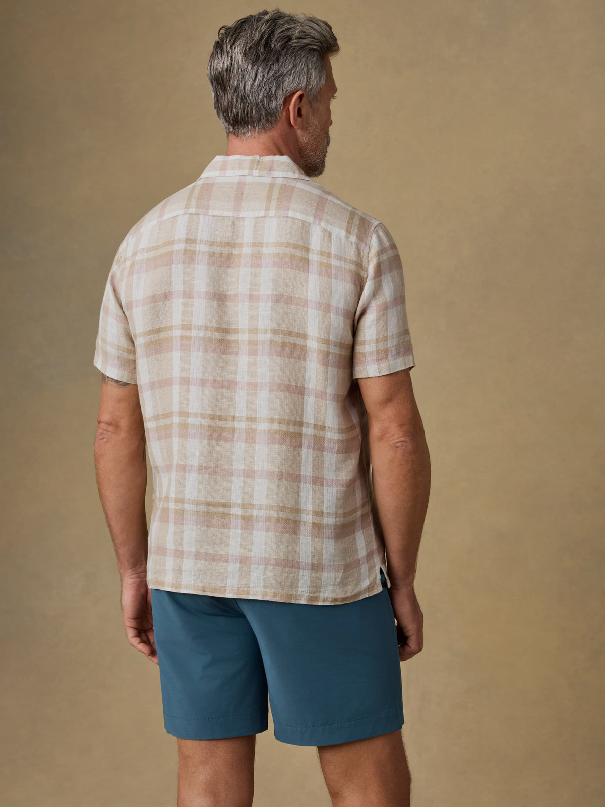 SP26-Faherty-Mens-MWS2523-MVS-SsPalmaLinenCampShirt-MauveSandPlaid_OM_BACK_CROP_1_Web.jpg