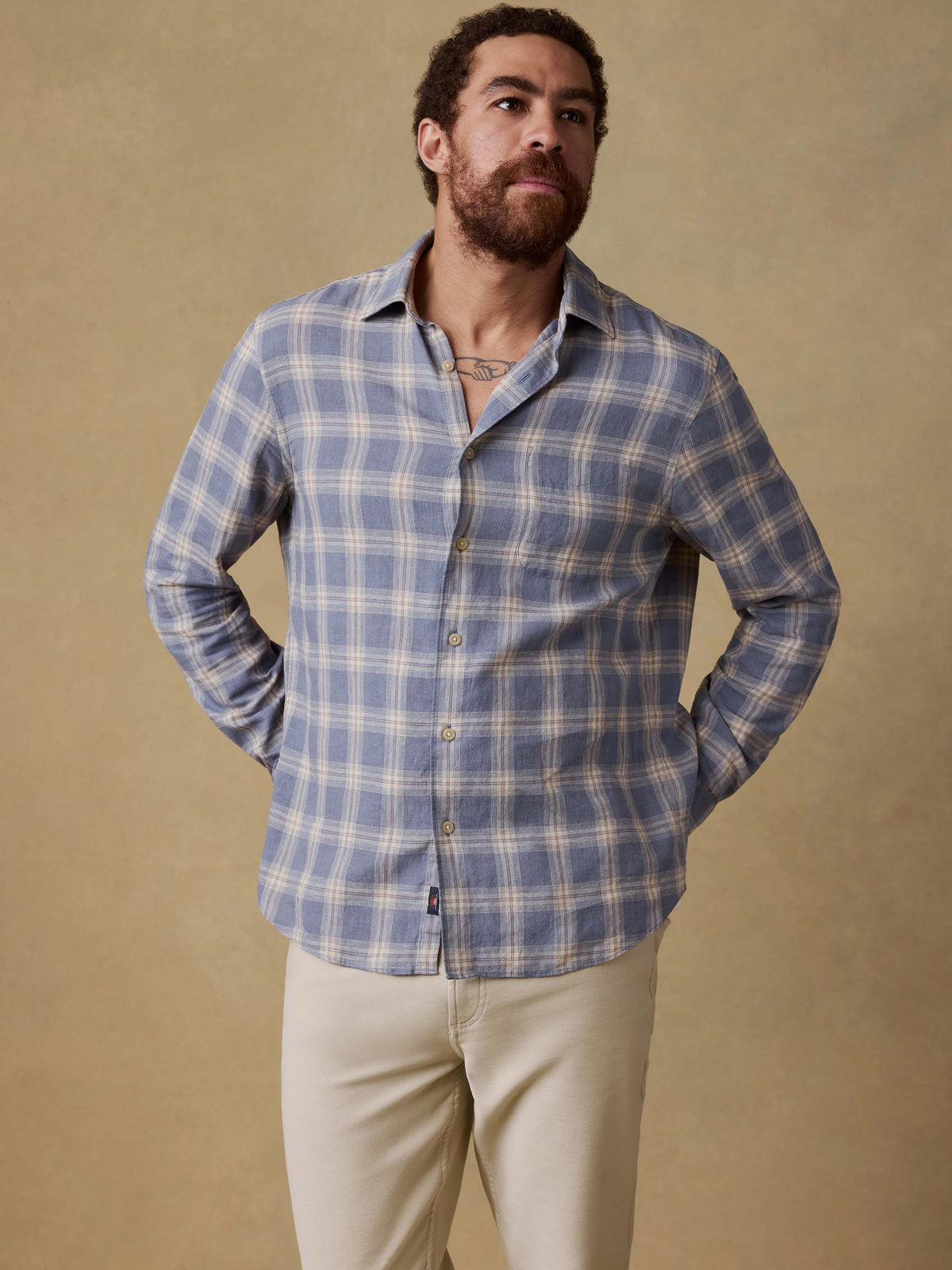 SP26-Faherty-Mens-MWS2616-OFT-HuntingIslandShirt-ShoreFlintPlaid_OM_FULL_BODY_1_Web.jpg