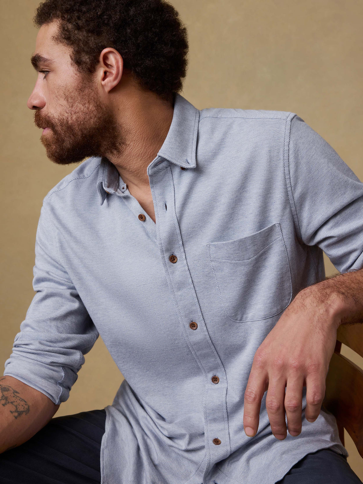 SP26-Faherty-Mens-MXF2400-OBU-CoastlineKnitShirt-OceansideBlue_OM_EDITORIAL_1_Web.jpg