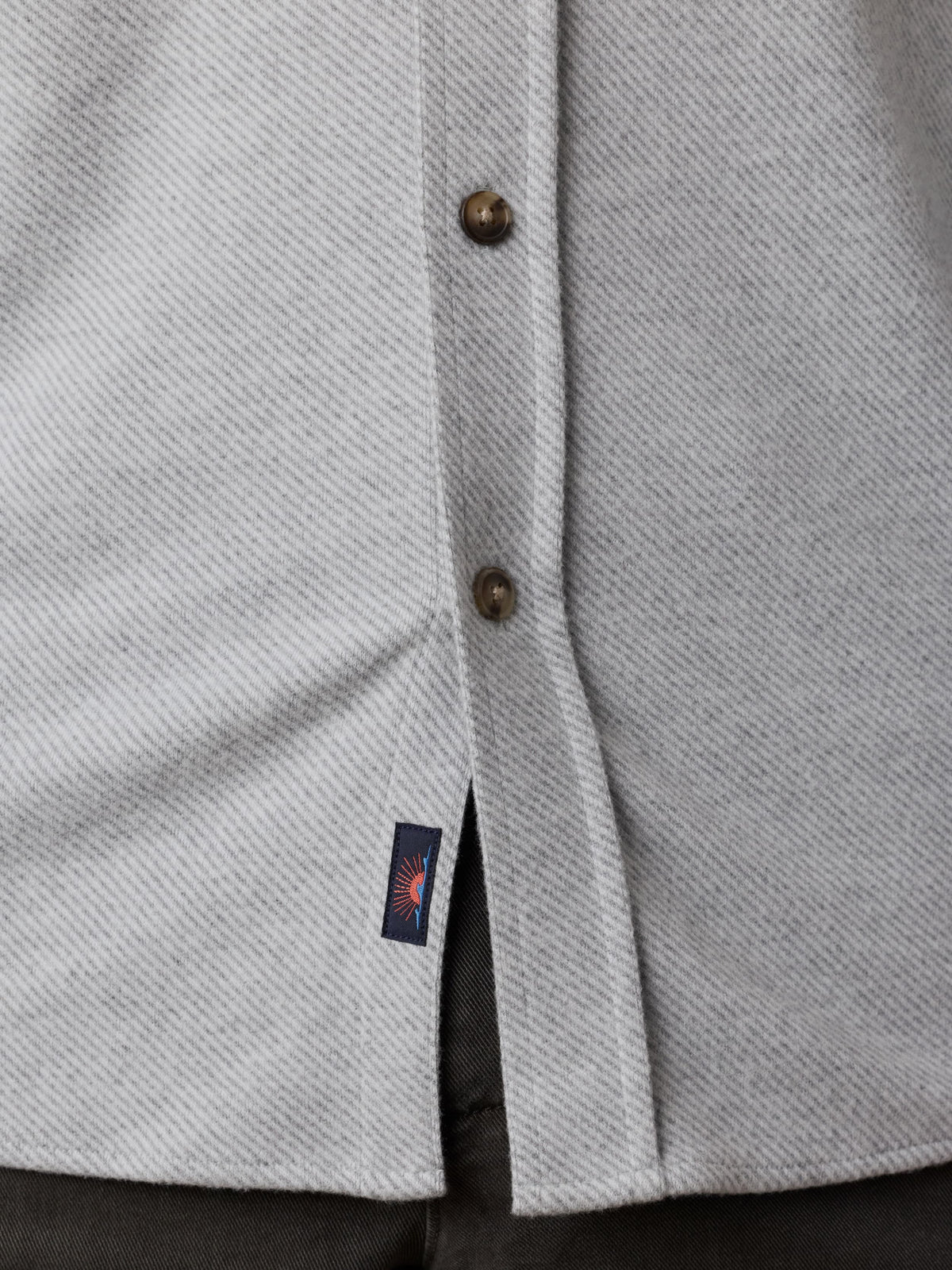 SP26-Faherty-Mens-MXH2309-LHG-LegendSweaterShirt_SinglePocket-LightHeatherGrey_OM_DETAIL1_1_Web.jpg