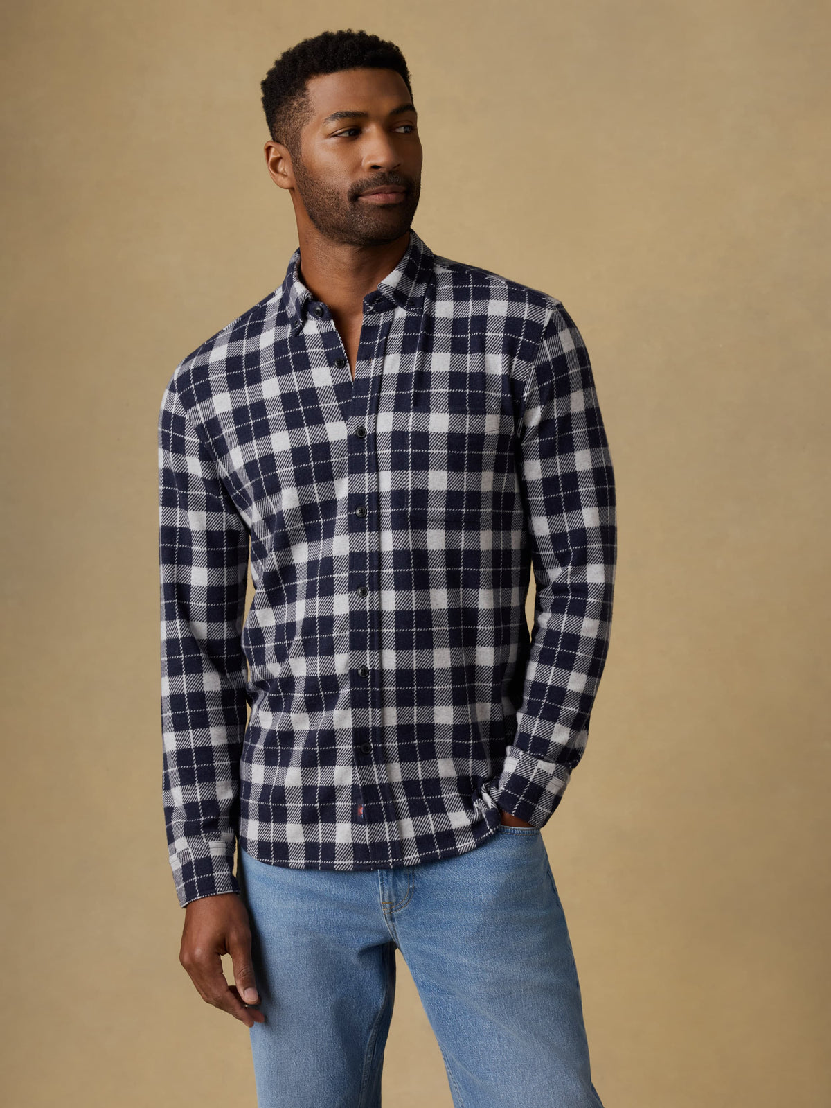 SP26-Faherty-Mens-MXH2309-MII-LegendSweaterShirt_SinglePocket-MidnightLakePlaid_OM_FRONT_CROP_1_Web.jpg