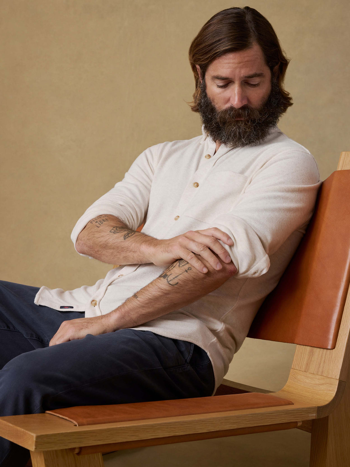 SP26-Faherty-Mens-MXH2309-OFW-LegendSweaterShirt_SinglePocket-OffWhite_OM_EDITORIAL_1_Web.jpg