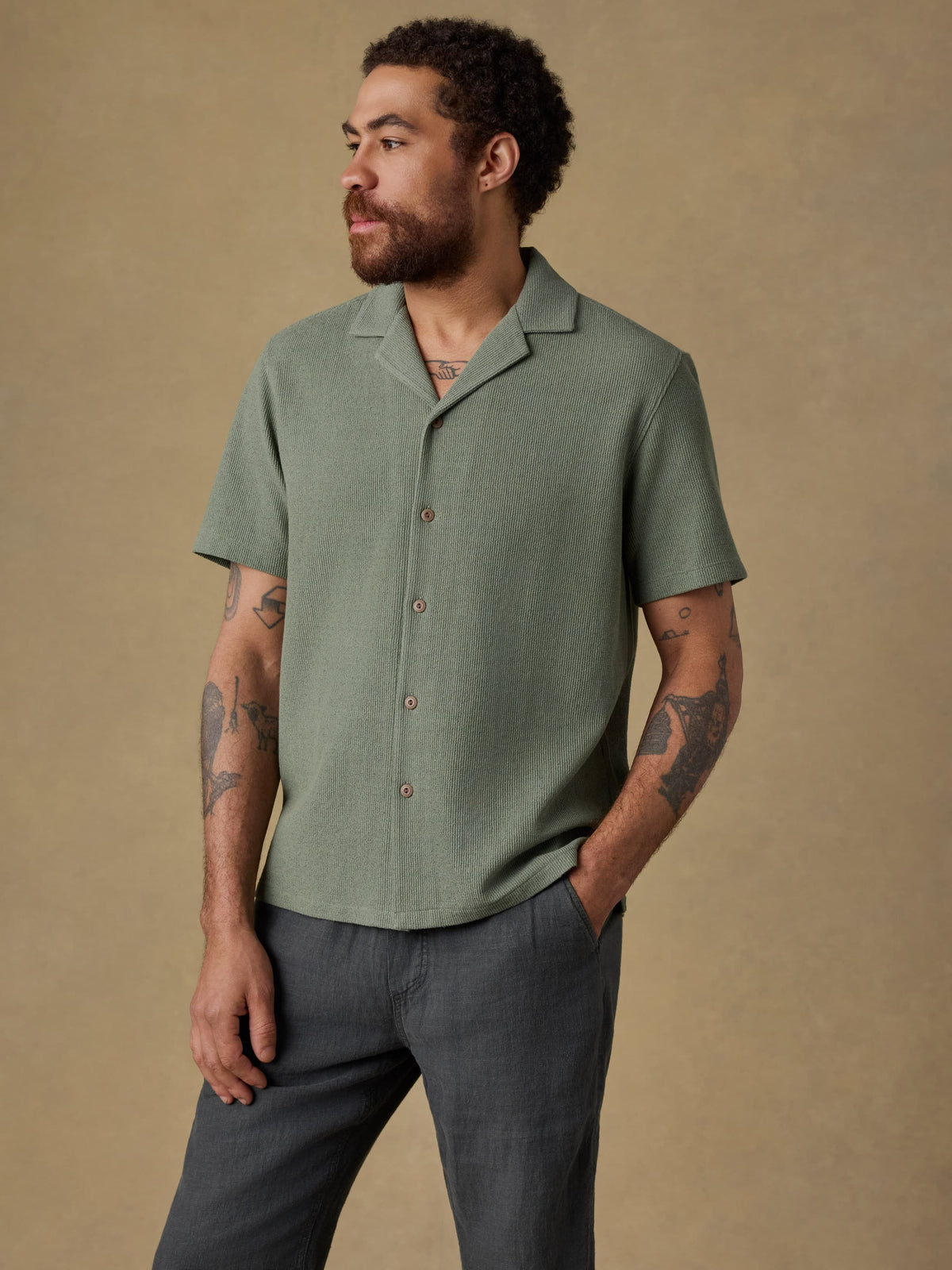 SP26-Faherty-Mens-MXS2604-AUF-Ss_Oasis_Camp_Shirt-Faded_Spruce_OM_FRONT_CROP_1_Web.jpg