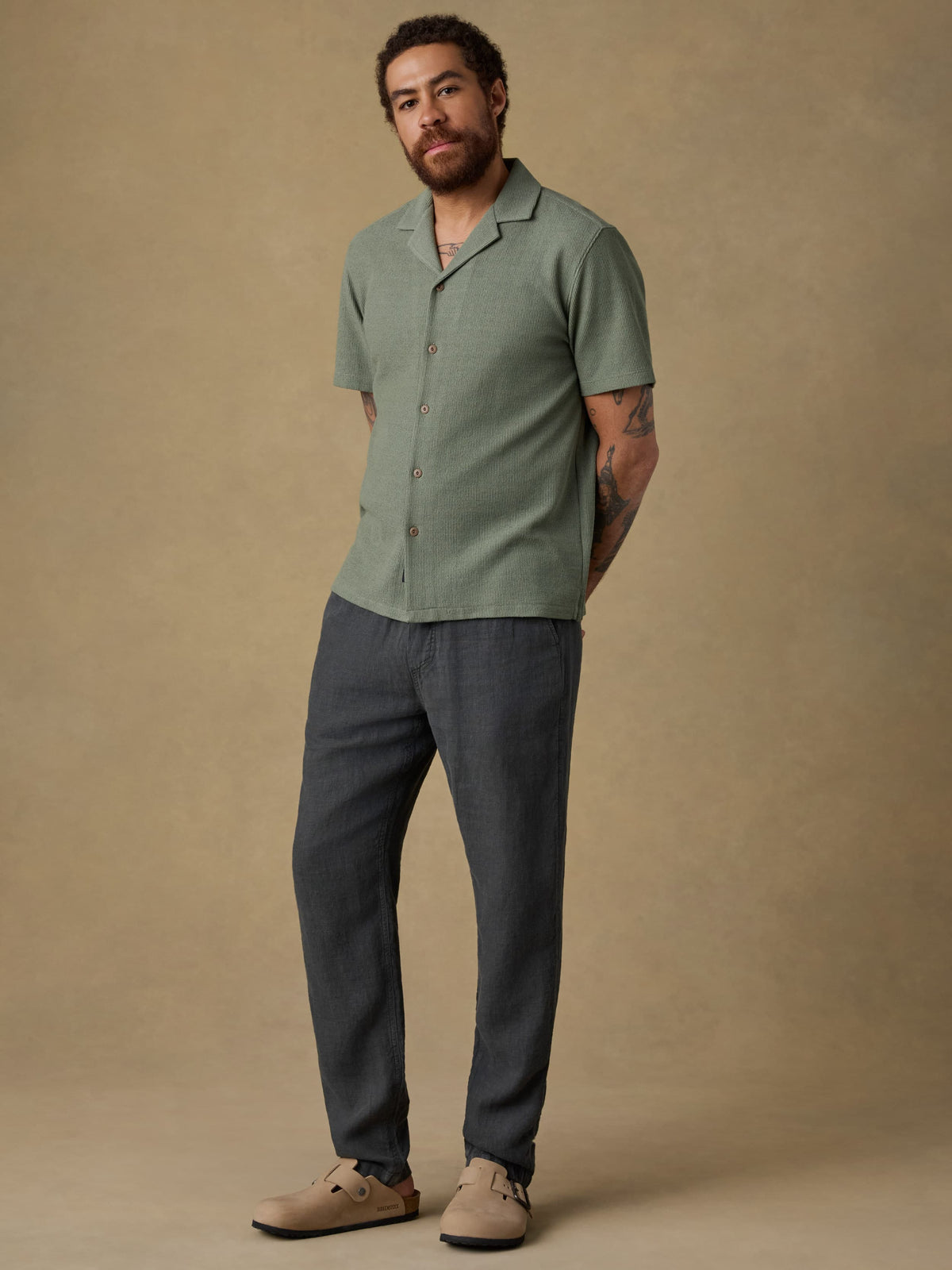 SP26-Faherty-Mens-MXS2604-AUF-Ss_Oasis_Camp_Shirt-Faded_Spruce_OM_FULL_BODY_1_Web.jpg