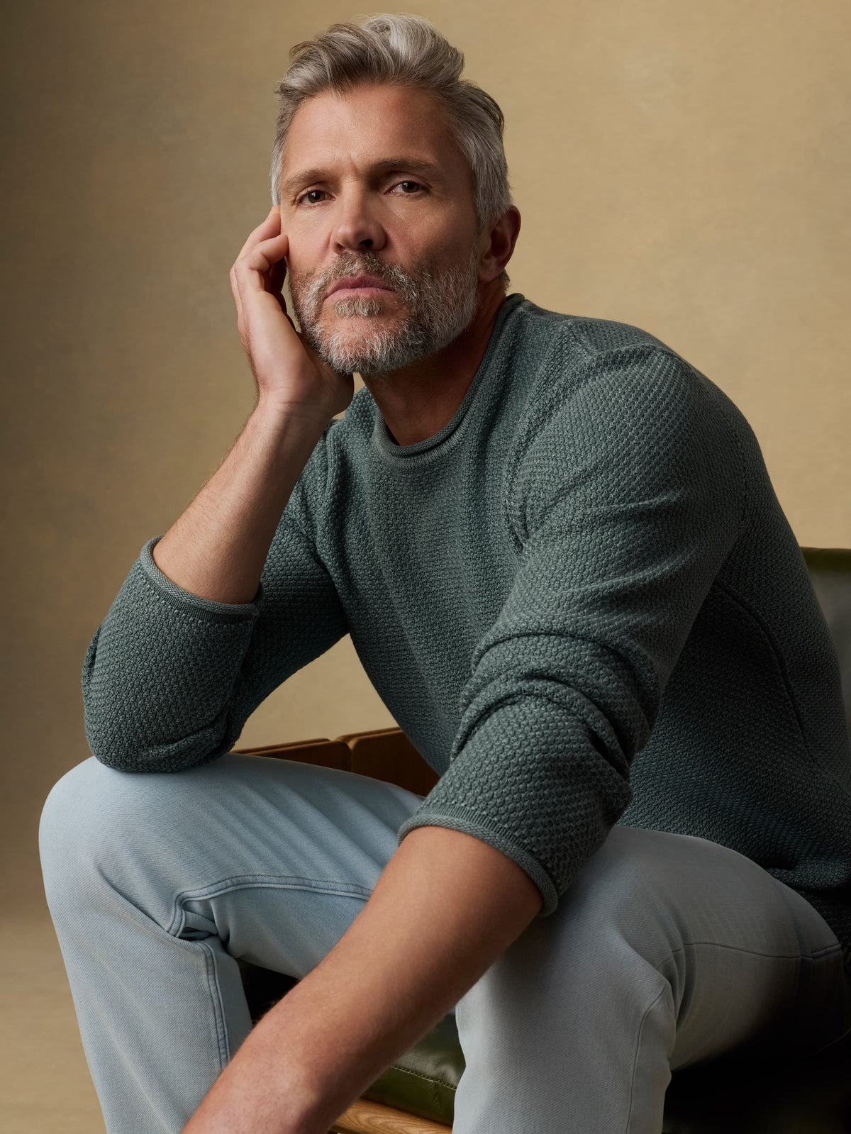 SP26-Faherty-Mens-MYS2625-MOV-SunwashedDocksideSweater-MountainOlive_OM_EDITORIAL_1_Web.jpg