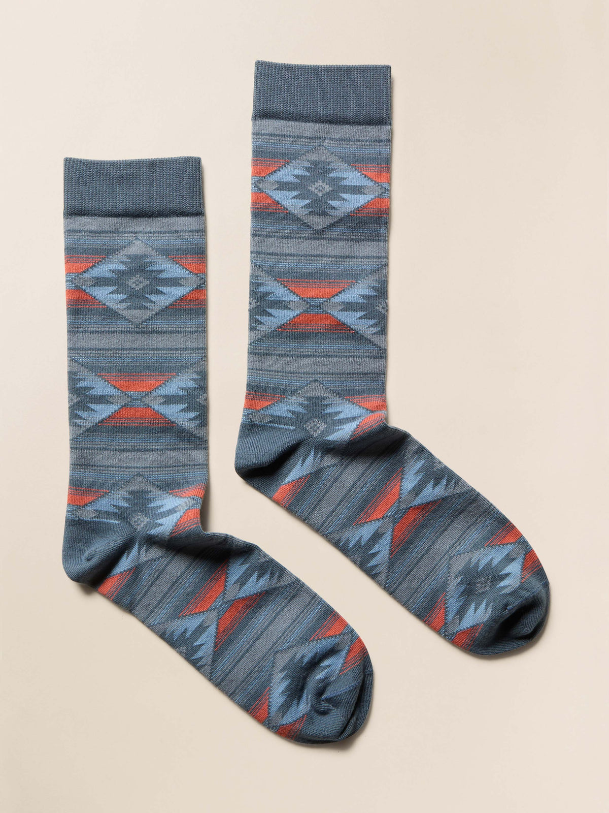 SP26-Faherty-Unisex-UAS2601-AEE-DougGoodFeatherJacquardSock-WaterStarSerape_FRONT_1_Web_acf7043a-efe1-4ae5-87d1-d87feb53b990.jpg