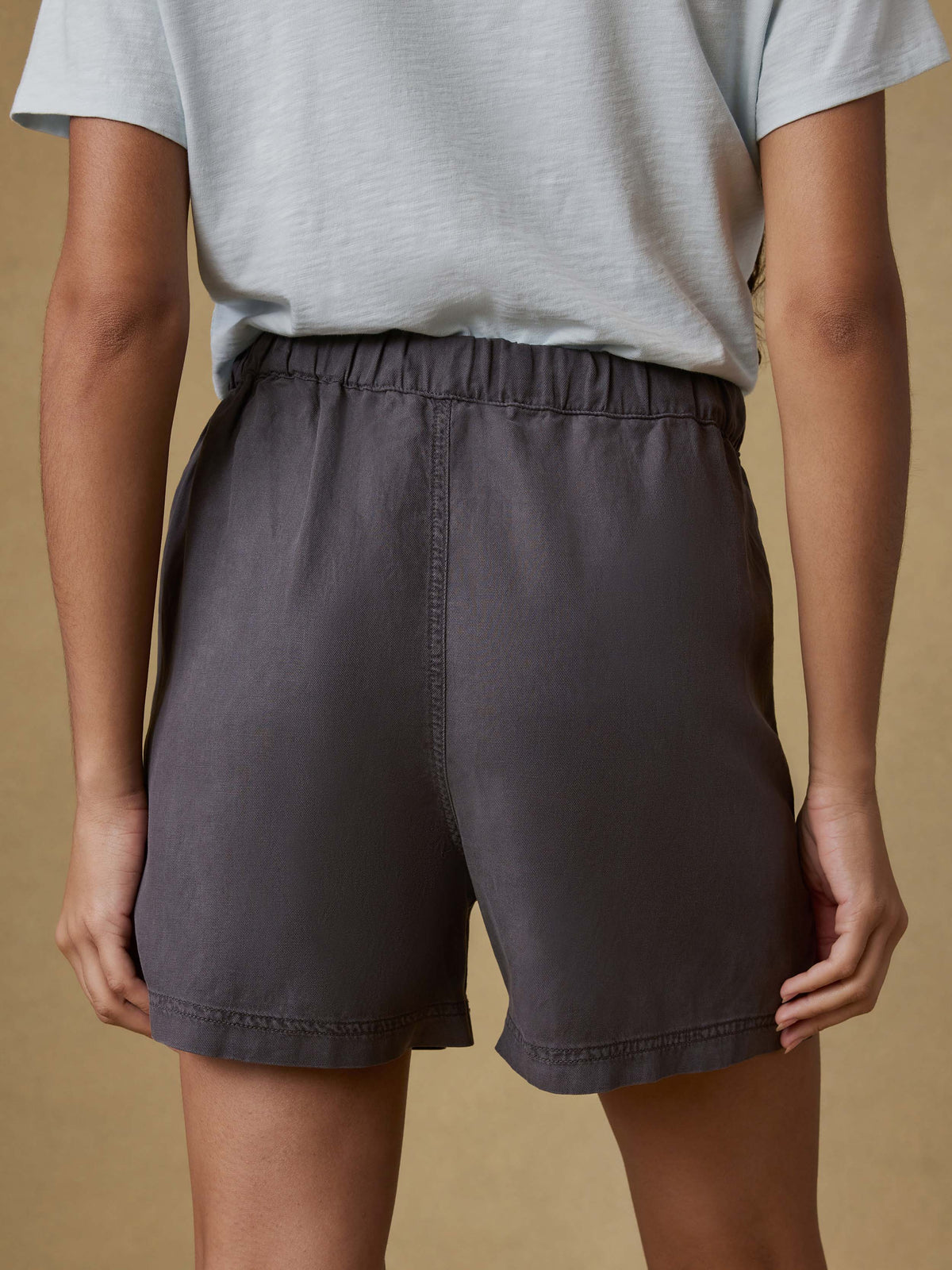 SP26-Faherty-Womens-WBS2523-WBK-TopangaDrapeShort-WashedBlack_OM_DETAIL2_1_Web.jpg