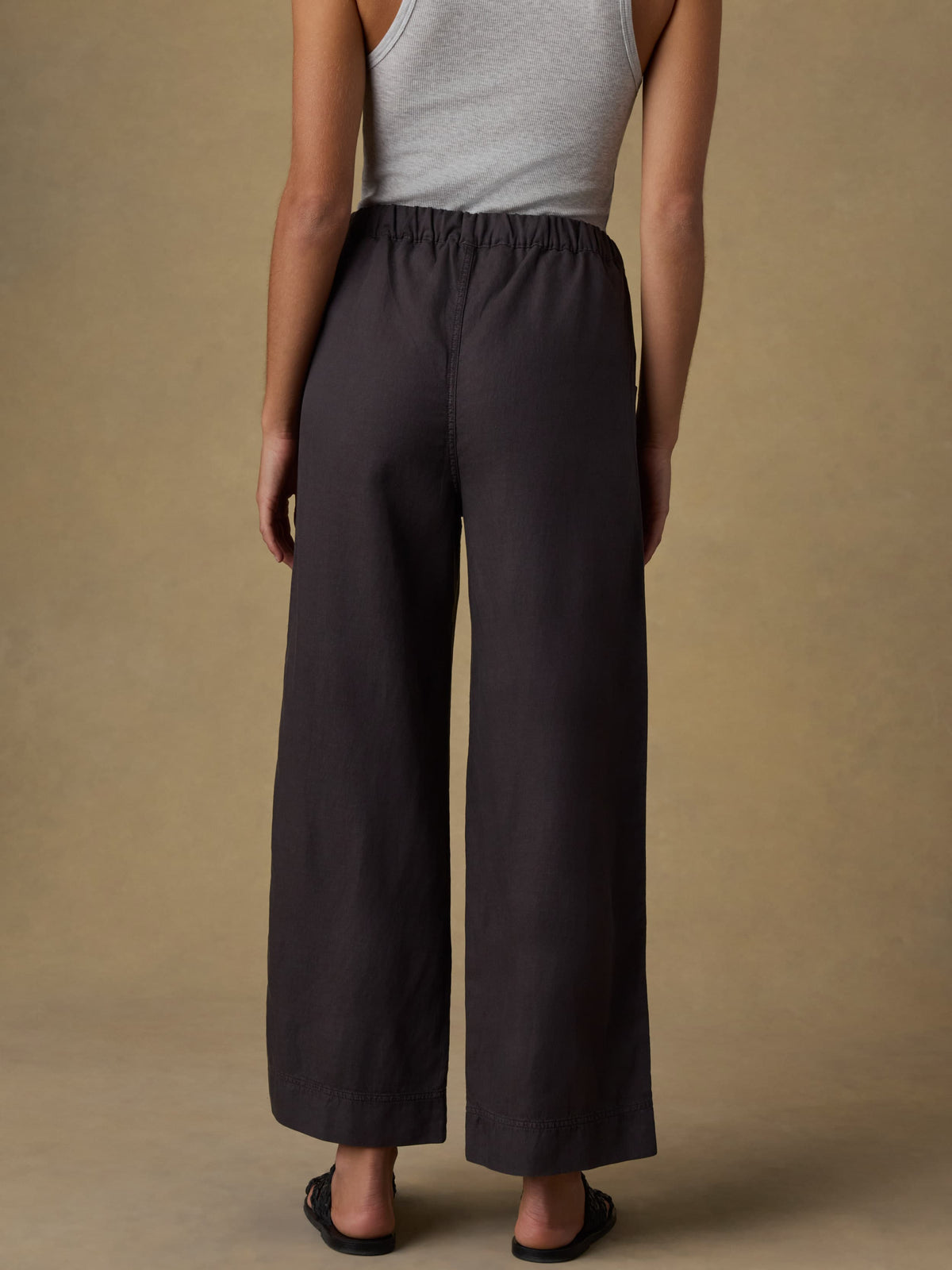 SP26-Faherty-Womens-WBS2648-WBK-TopangaDrapeAnklePant-WashedBlack_OM_BACK_CROP_1_Web.jpg