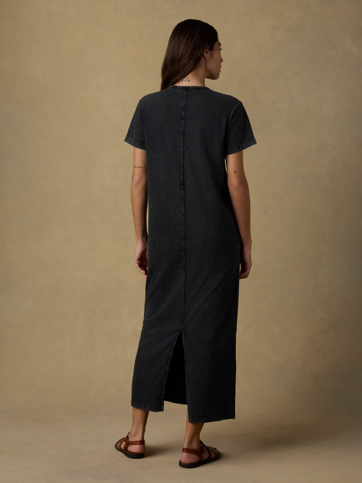 SP26-Faherty-Womens-WDS2639-WBK-RecycledCottonJerseyTShirtDress-WashedBlack_OM_BACK_CROP_1_Web.jpg