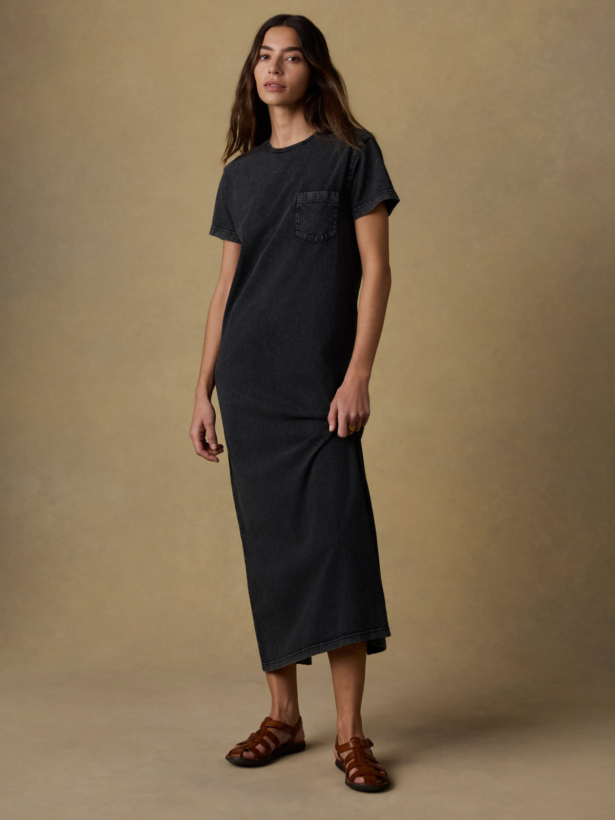 SP26-Faherty-Womens-WDS2639-WBK-RecycledCottonJerseyTShirtDress-WashedBlack_OM_FULL_BODY_1_Web.jpg
