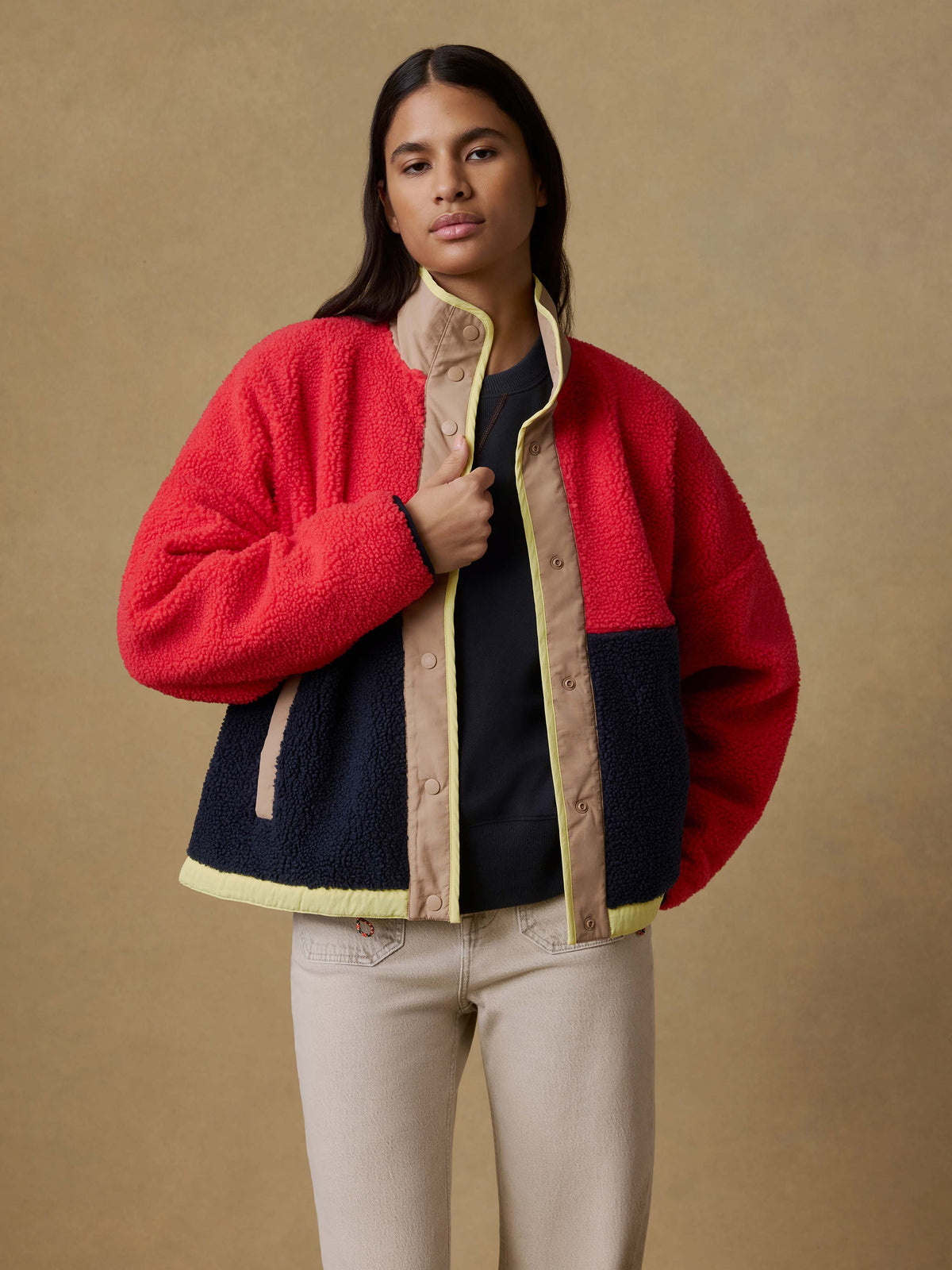 SP26-Faherty-Womens-WOH2533-AMU-FiresideFleeceJacket-CampfireSunset_OM_EDITORIAL_2_Web.jpg