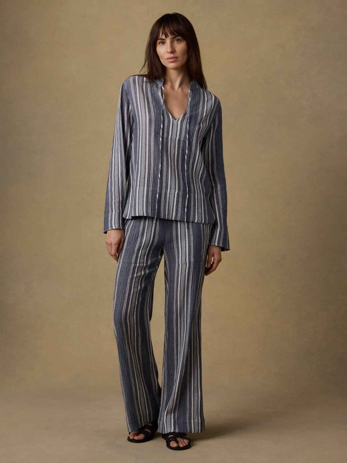 SP26-Faherty-Womens-WTS2607-ZSB-DuneCottonGauzeHarborTop-SeaBreezeStripe_OM_FULL_BODY_2_Web.jpg