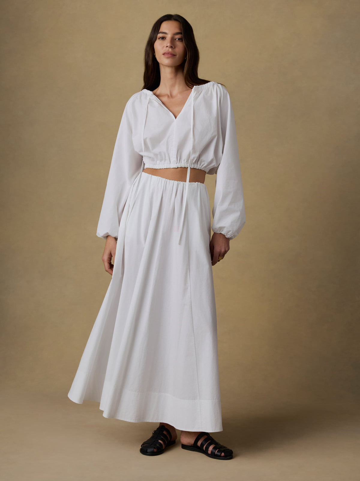 SP26-Faherty-Womens-WTS2610-WHT-CoastalPoplinNeraTop-White_OM_FULL_BODY_1_Web.jpg