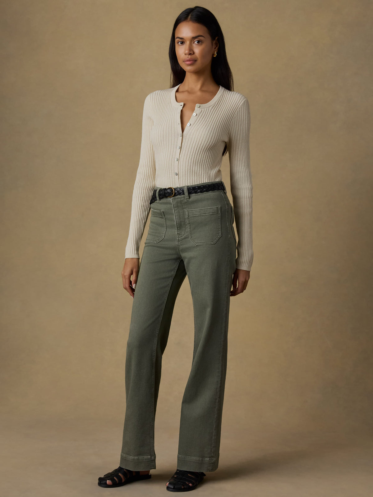 SP26-Faherty-Womens-WYS2617-SMD-MiramarLinenCrewneckCardigan-SummerSand_OM_FULL_BODY_1_Web.jpg