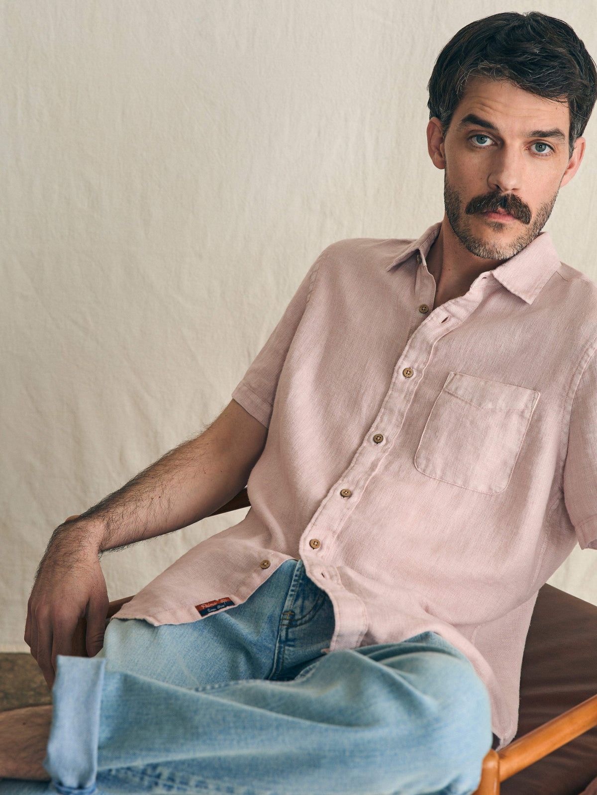 SU24-faherty-MWU2301-CMV-ss-palma-linen-shirt-coastal-mauve_OM_EDITORIAL_2.jpg