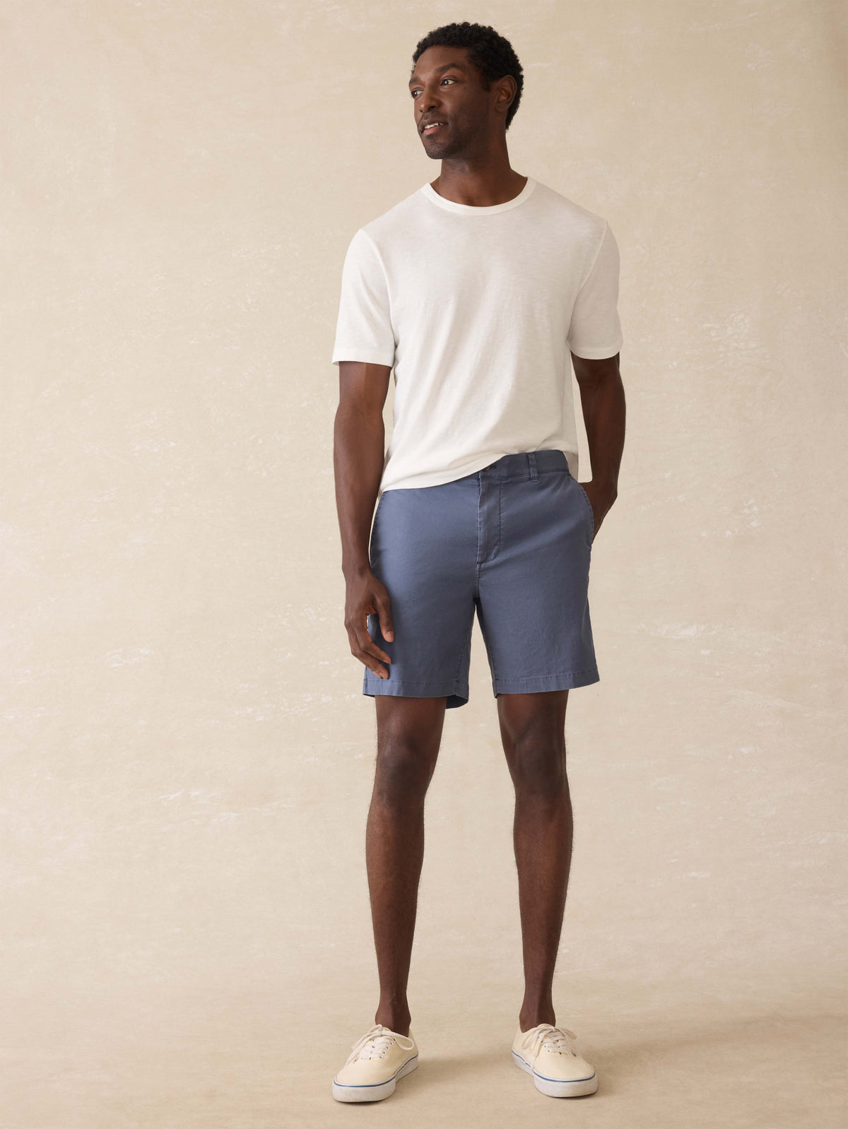 SU25-FAHERTY-MENS-MBS2526-BAB-TradewindsLinenBlendShort-BlueAbyss_OM_FULL_BODY_1.jpg