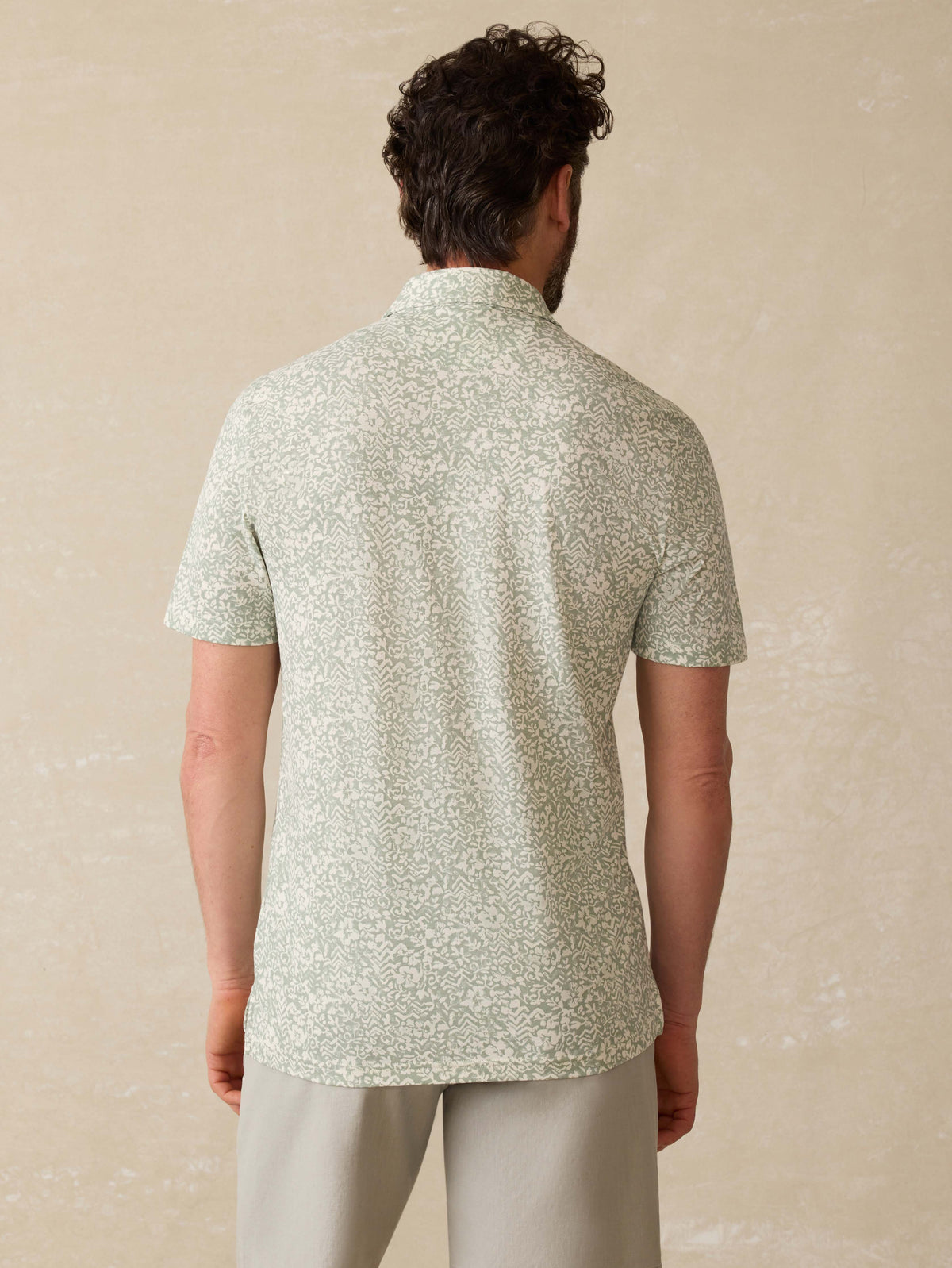 SU25-FAHERTY-MENS-MKS2525-DHI-SsMovementPiquePolo-DustySageHilo_BACK_OM_WS_1.jpg