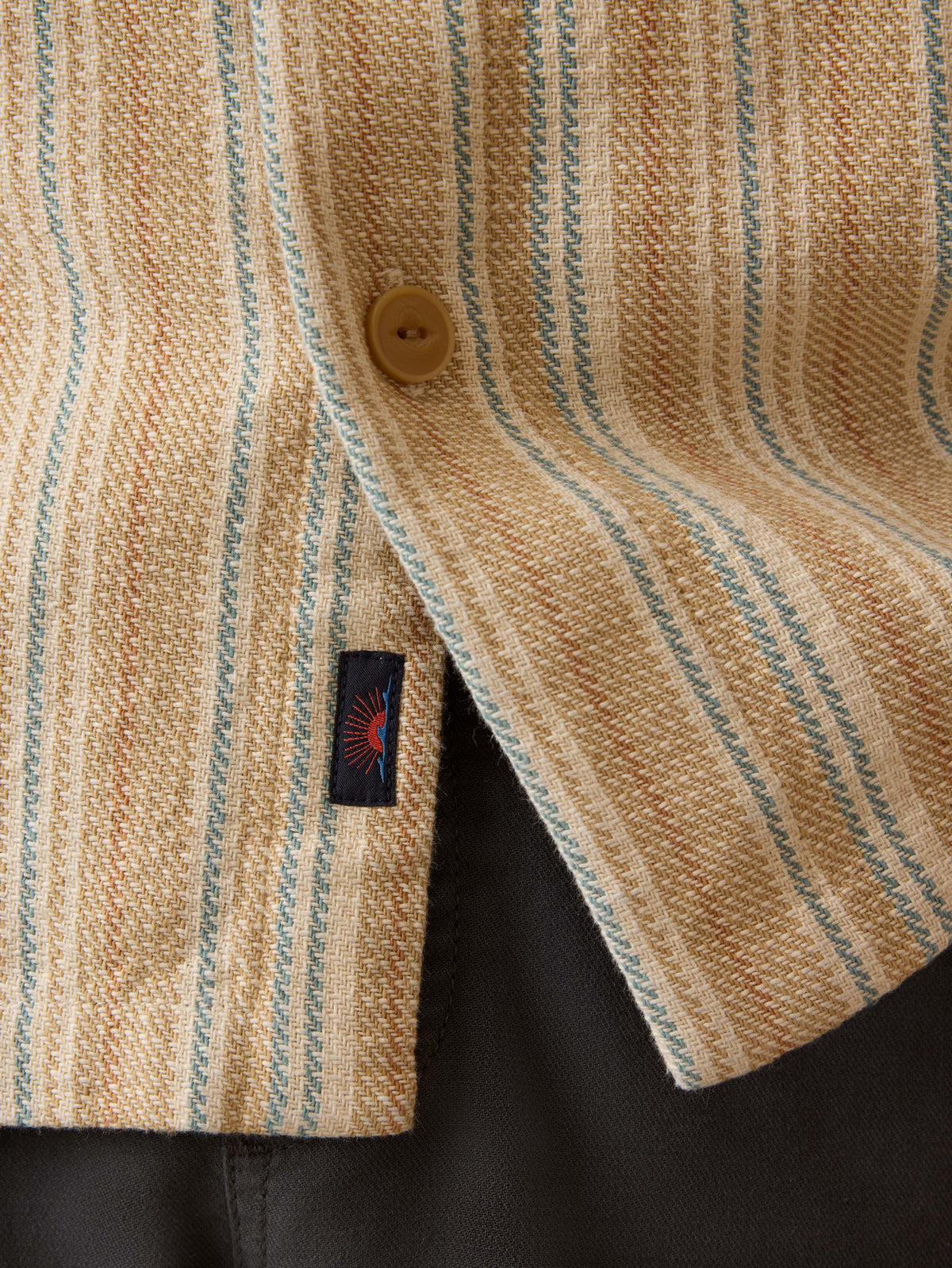 SU25-FAHERTY-MENS-MOS2504-GHO-VistaOvershirt-GoldenHourStripe_OM_DETAIL1_1.jpg