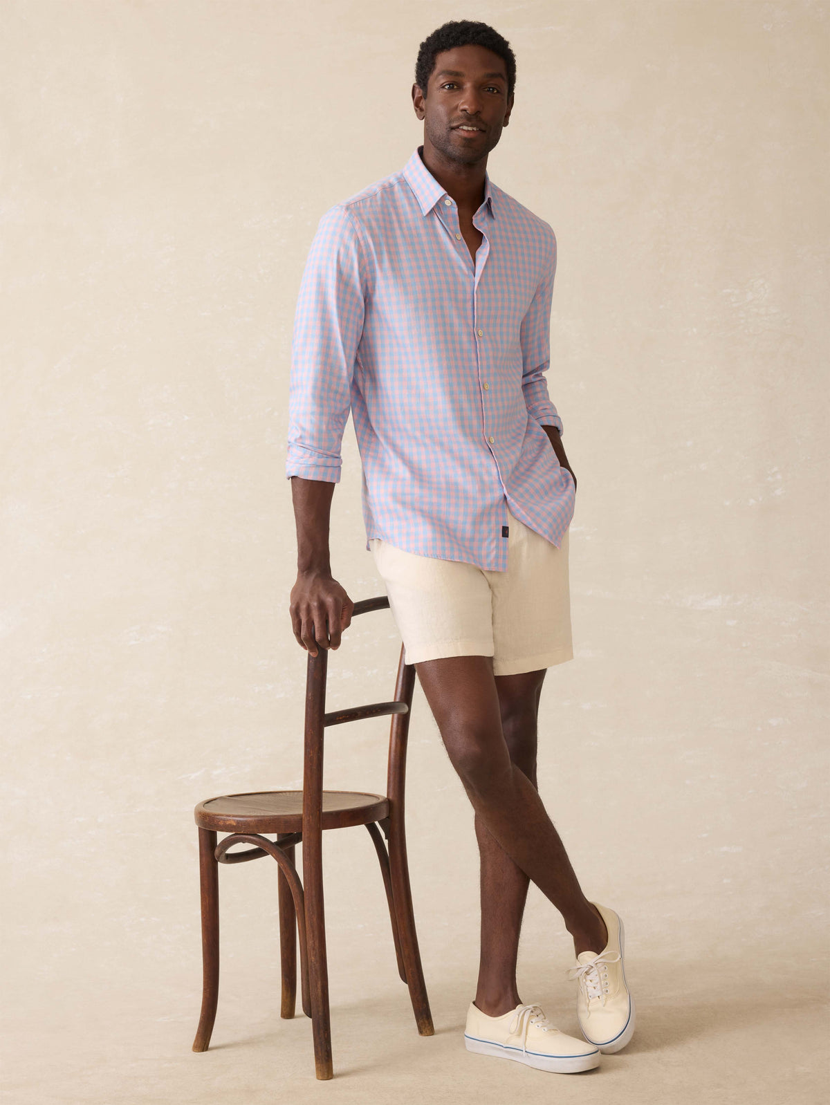 SU25-FAHERTY-MENS-MWS2509-CSY-MovementMonterreyShirt-CoralSkyGingham_OM_EDITORIAL_1.jpg