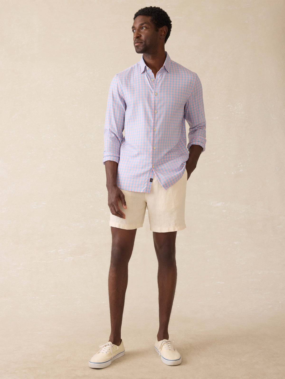 SU25-FAHERTY-MENS-MWS2509-CSY-MovementMonterreyShirt-CoralSkyGingham_OM_FULL_BODY_1.jpg