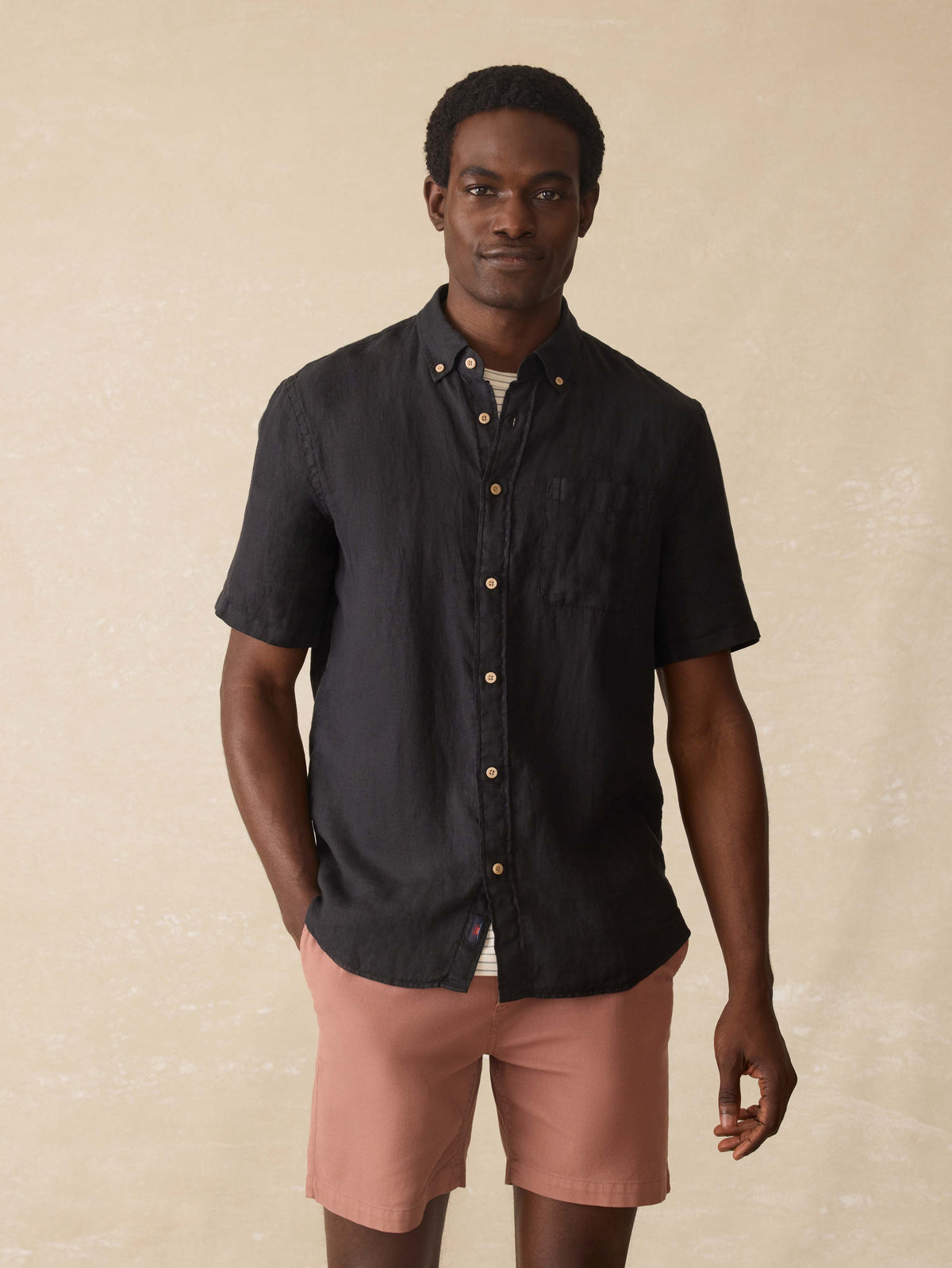 SU25-FAHERTY-MENS-MWU2507-RIB-SSLagunaLinenShirt-RidgeBlack_OM_FRONT_CROP_1.jpg
