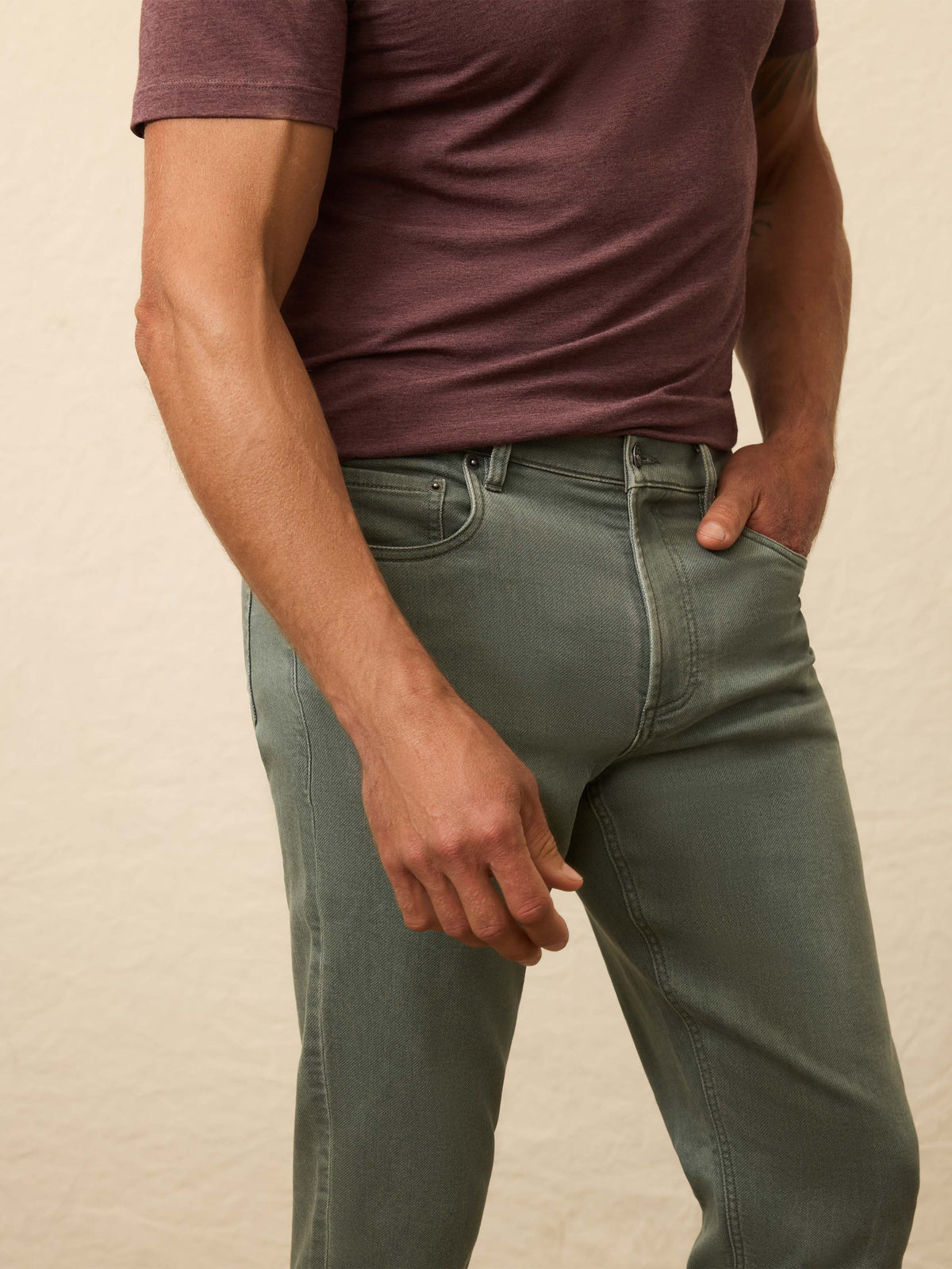 SU25-FAHERTY-Mens-MBF2440-STS-StretchTerry5pocket-StormySeas-X_OM_DETAIL1_1.jpg