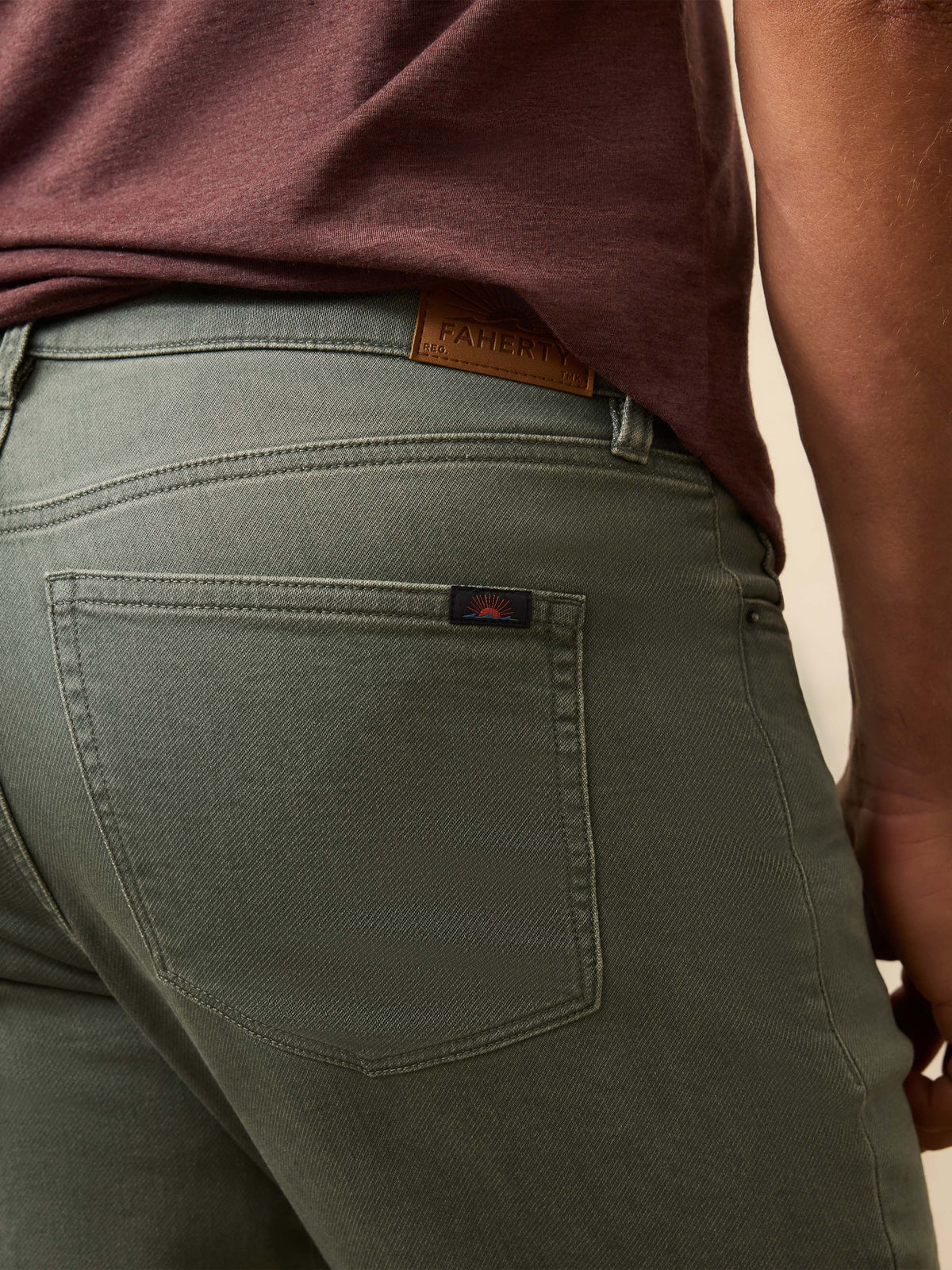 SU25-FAHERTY-Mens-MBF2440-STS-StretchTerry5pocket-StormySeas-X_OM_DETAIL2_1.jpg