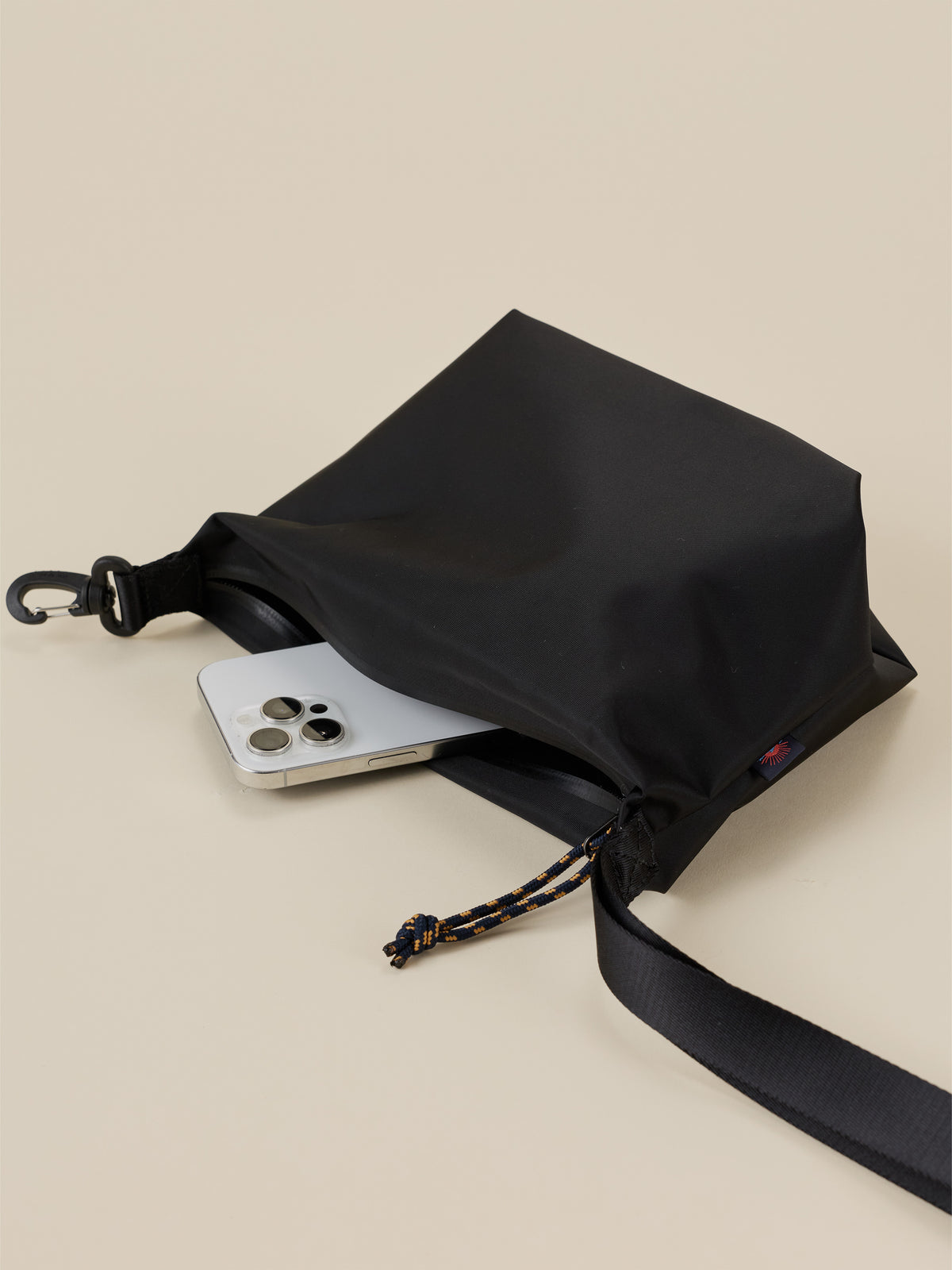 UAS2606-BLK_3.jpg