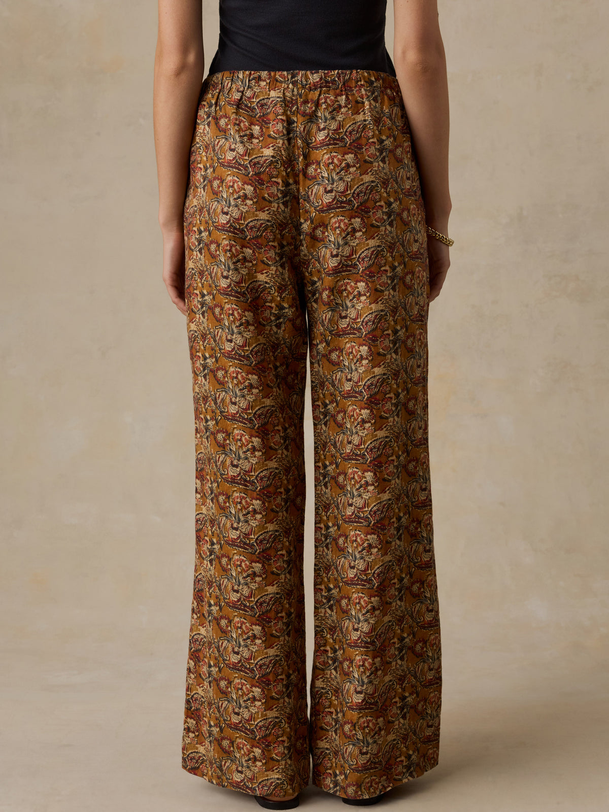 WBF2601-VGZ_Laidback_Linen_Pant_OM_BACK_CROP_1_Web.jpg