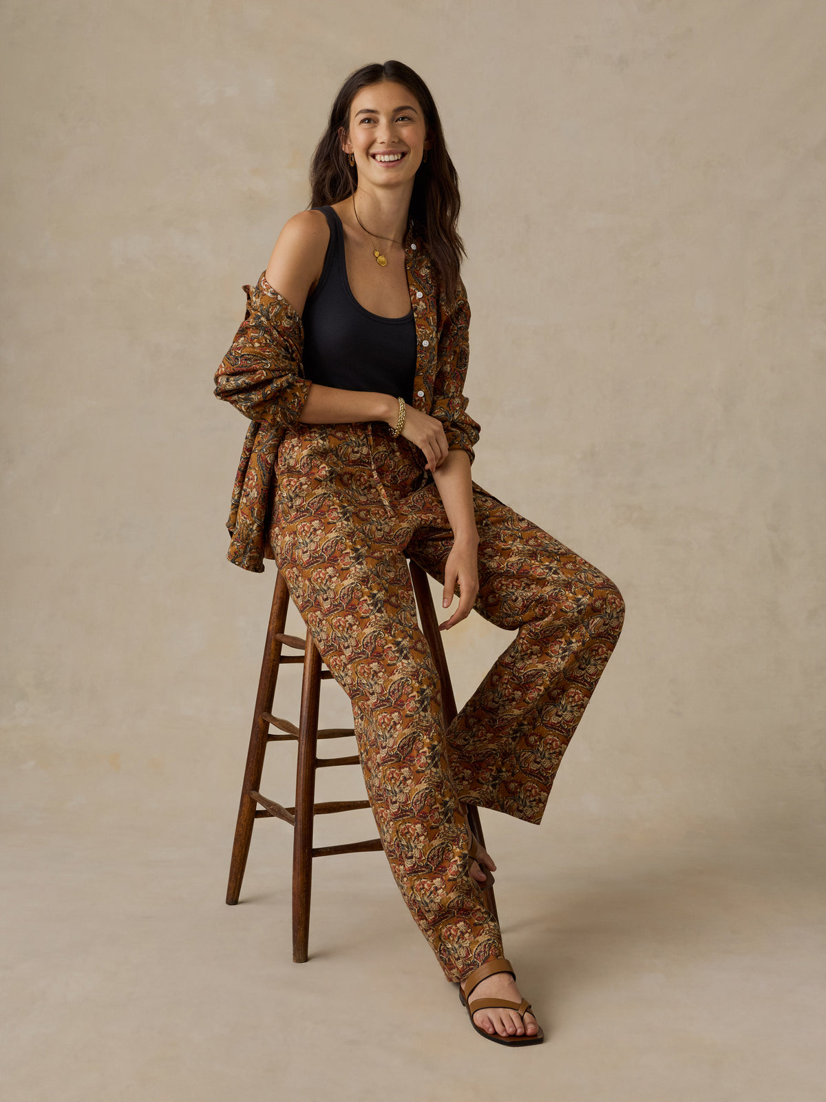 WBF2601-VGZ_Laidback_Linen_Pant_OM_EDITORIAL_1_Web.jpg
