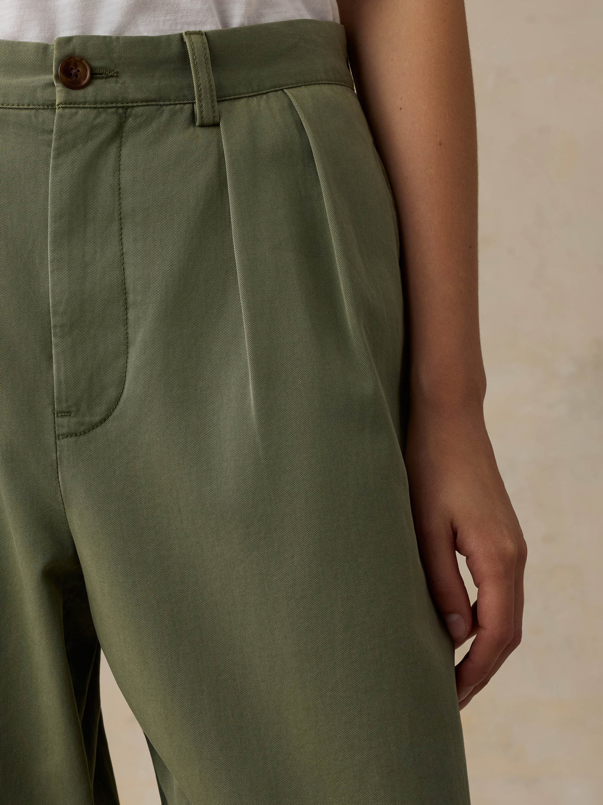 WBF2609-CXL_Seafarer_Chino_Pant_OM_DETAIL_2_Web.jpg