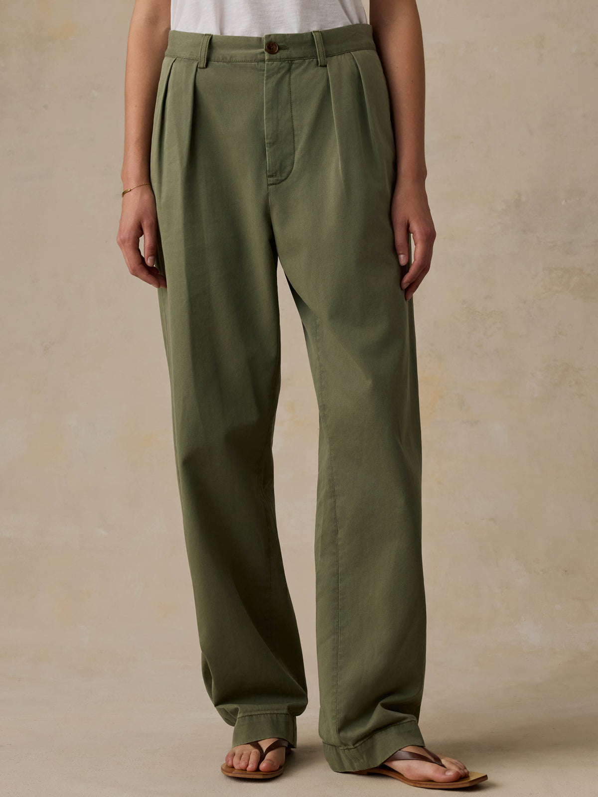 WBF2609-CXL_Seafarer_Chino_Pant_OM_FRONT_CROP_1_Web.jpg