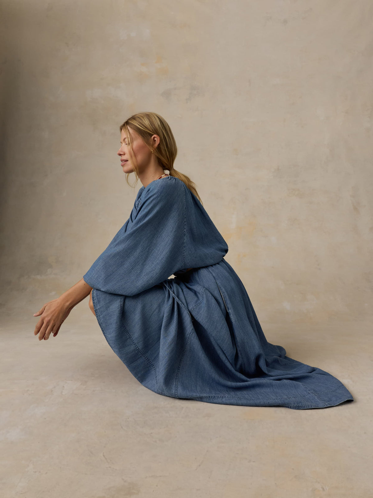 WBU2644-RMX_Tried___True_Chambray_Nera_Skirt_OM_EDITORIAL_1_Web.jpg