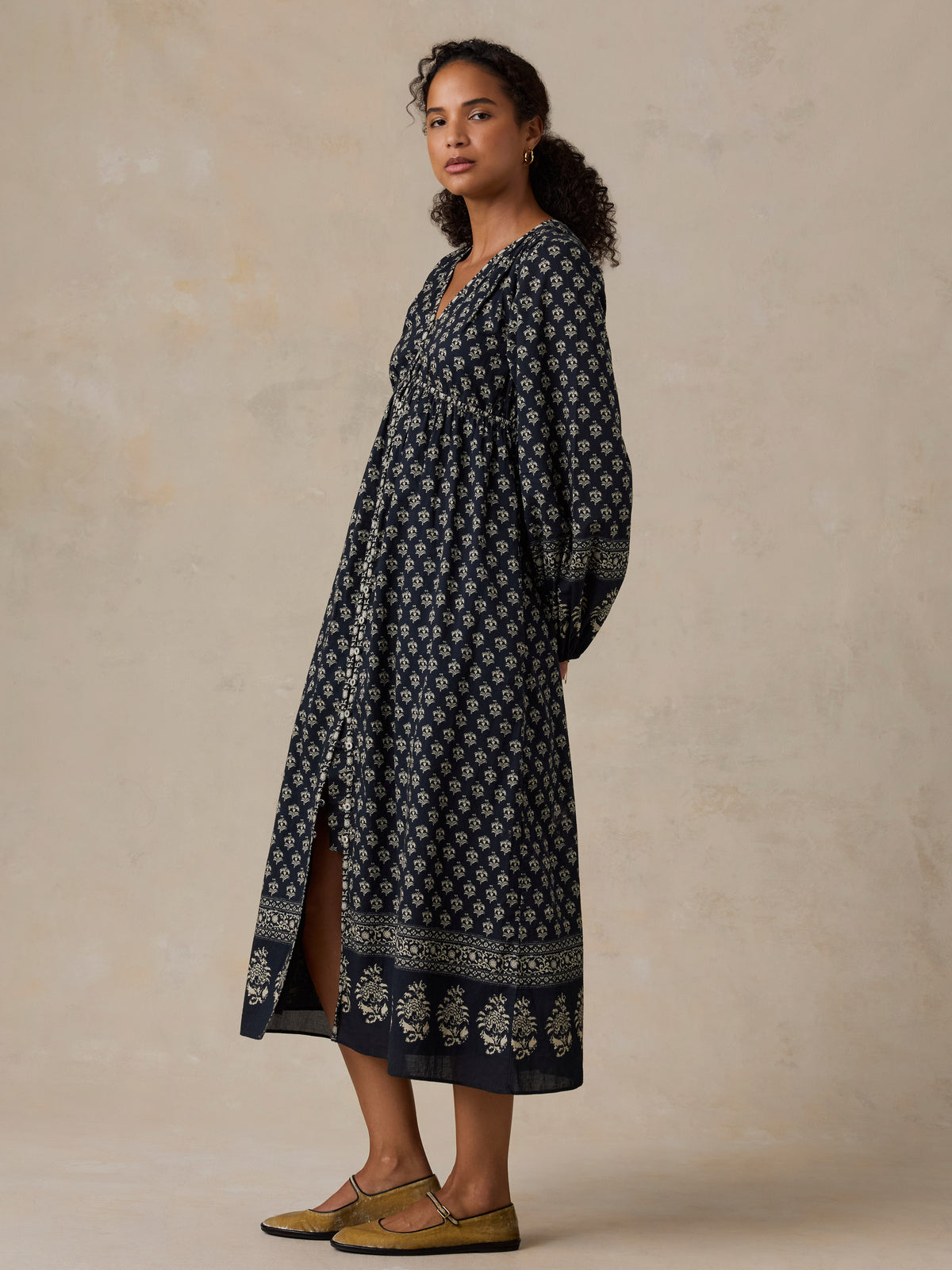 WDF2638-EXS_Maia_Dress_OM_BACK_FULL_BODY_1_Web.jpg