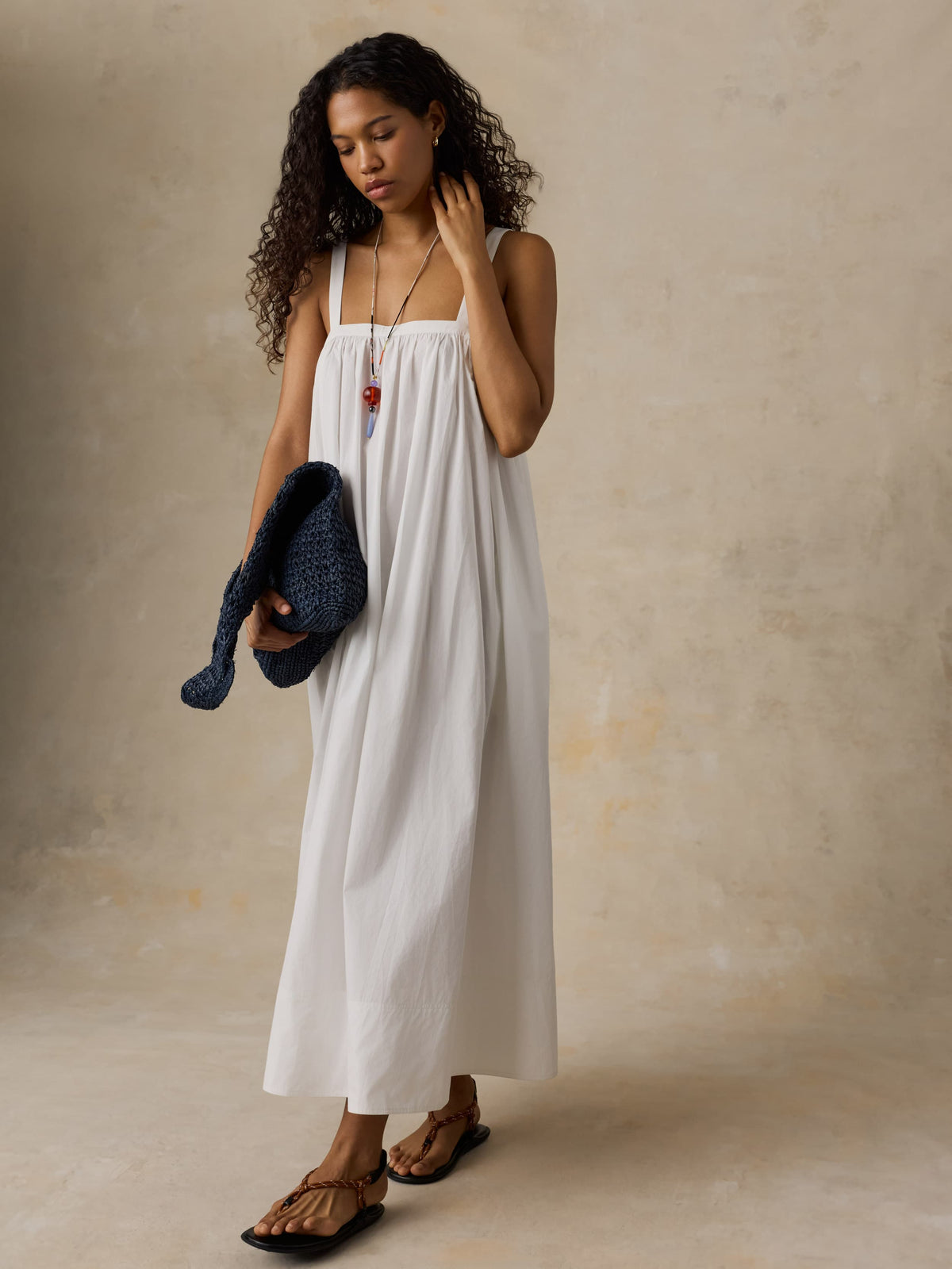WDU2624-WHT_Coastal_Poplin_Emmy_Dress_OM_EDITORIAL_1_Web.jpg