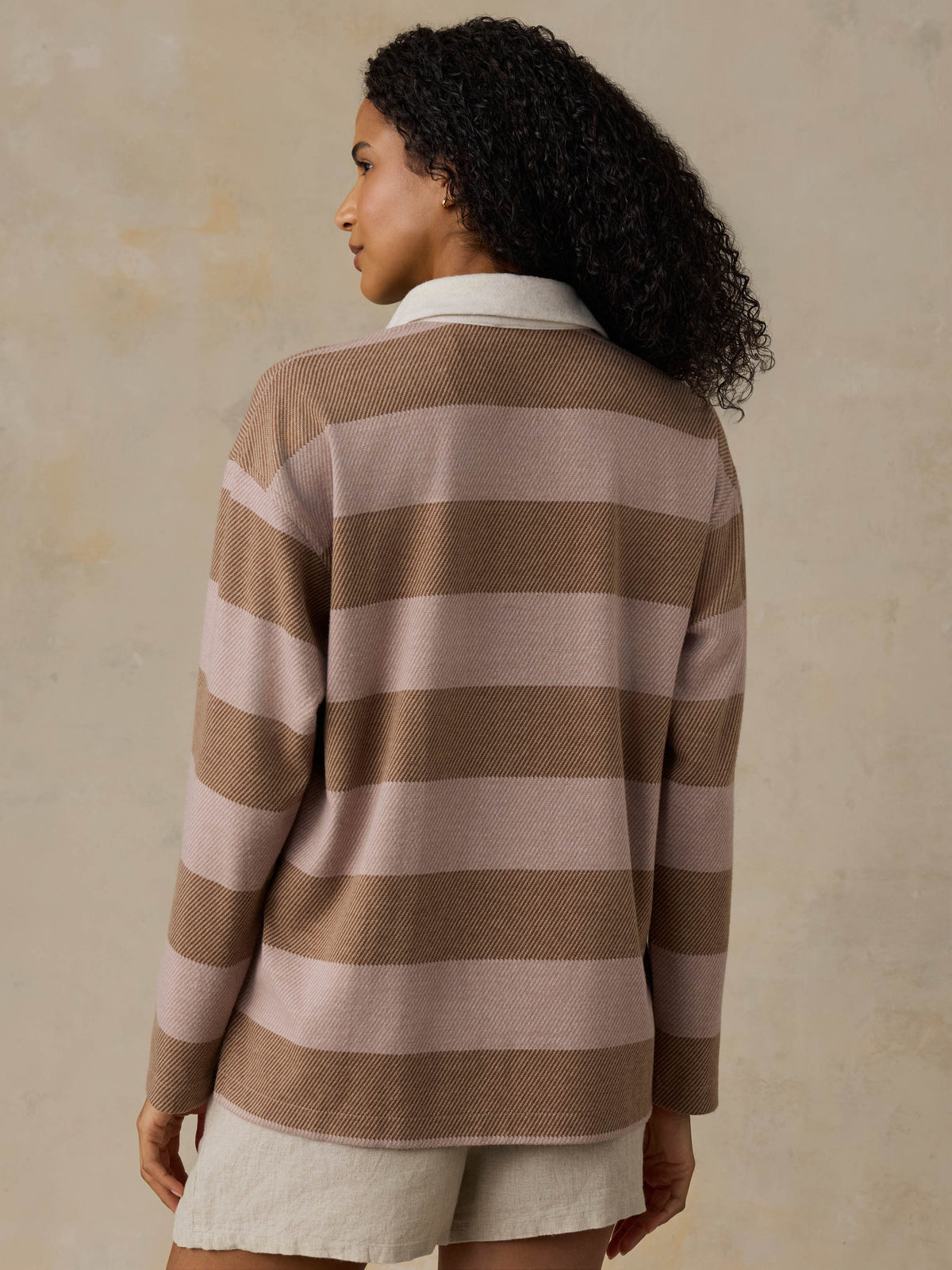 WKF2531-SXX_Legend_Sweater_Rugby_Popover_OM_BACK_CROP_1_Web.jpg