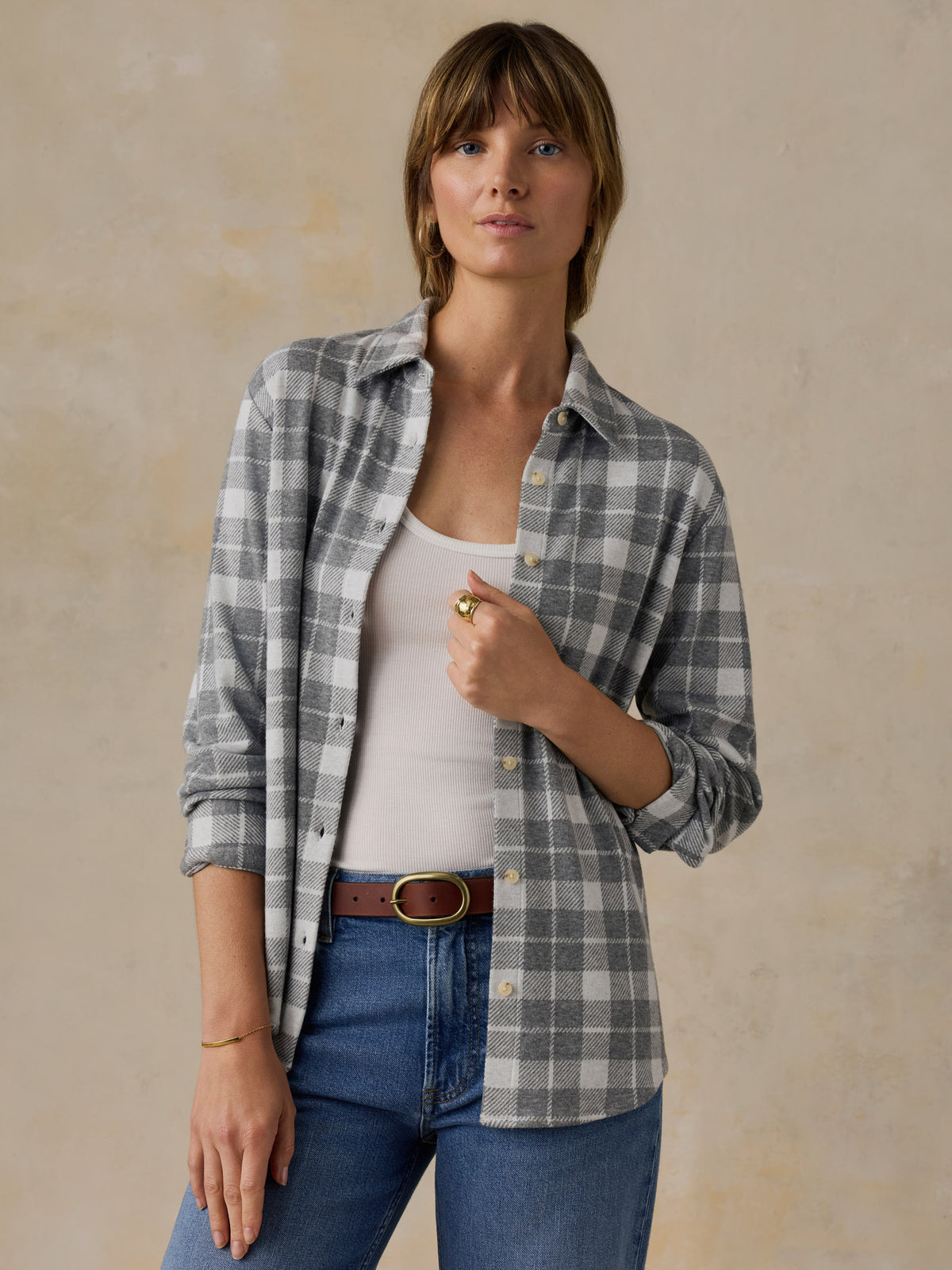 WKF2537-ZHP_Legend_Sweater_Classic_Shirt_OM_FRONT_CROP_1_Web.jpg