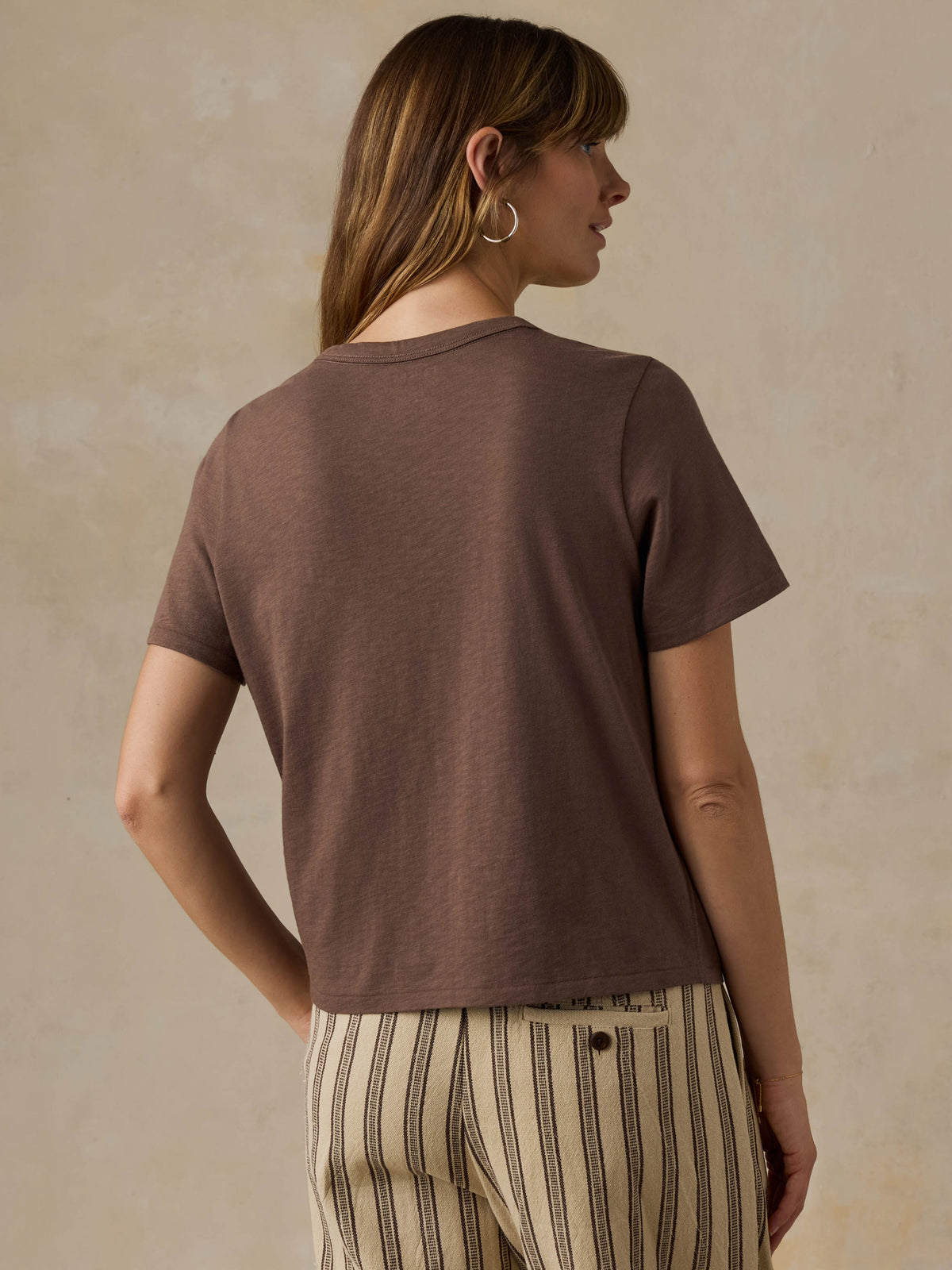 WKS2503-AIB_Sunwashed_Essential_Tee_OM_BACK_CROP_1_Web.jpg
